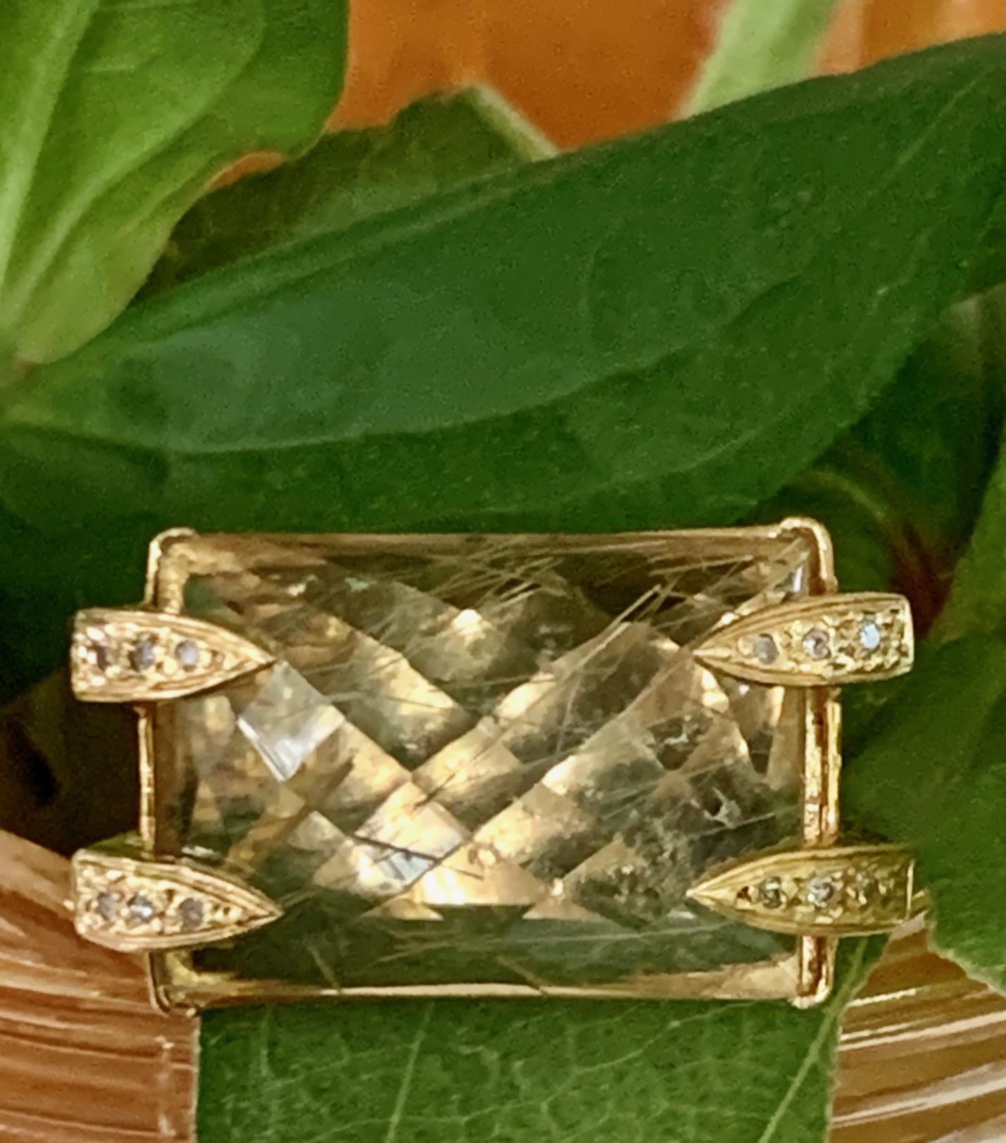 Modern Rutilated Quartz 18 Karat Yellow Gold Fashion Ring In Good Condition In St. Louis Park, MN