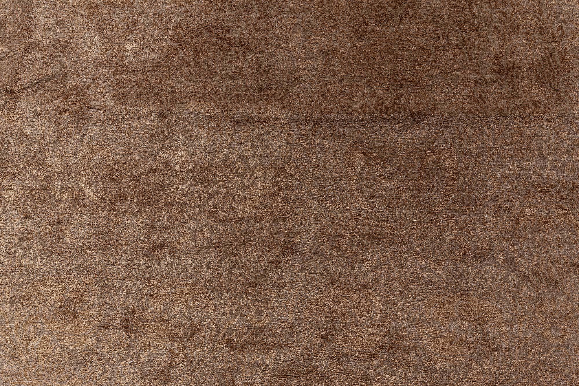 Tapis moderne S10 Tibetan Brown Floral Design Silk & Wool par Doris Leslie Blau
Taille : 274 × 365 cm (9.0