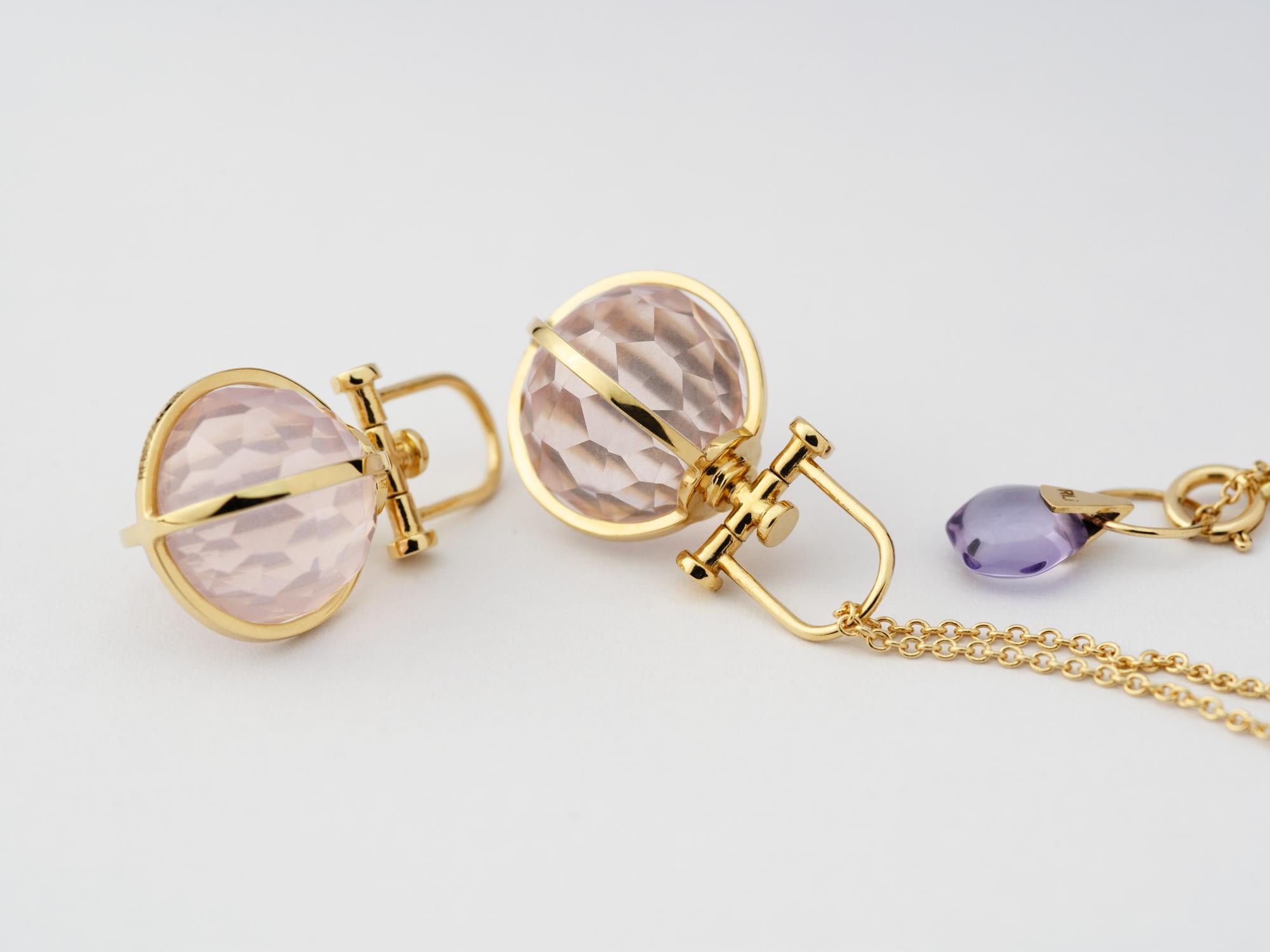 Moderne moderne Talisman-Anhänger-Halskette, Sacred 18k Gelbgold natürliche Rosenquarz-Kugel 1