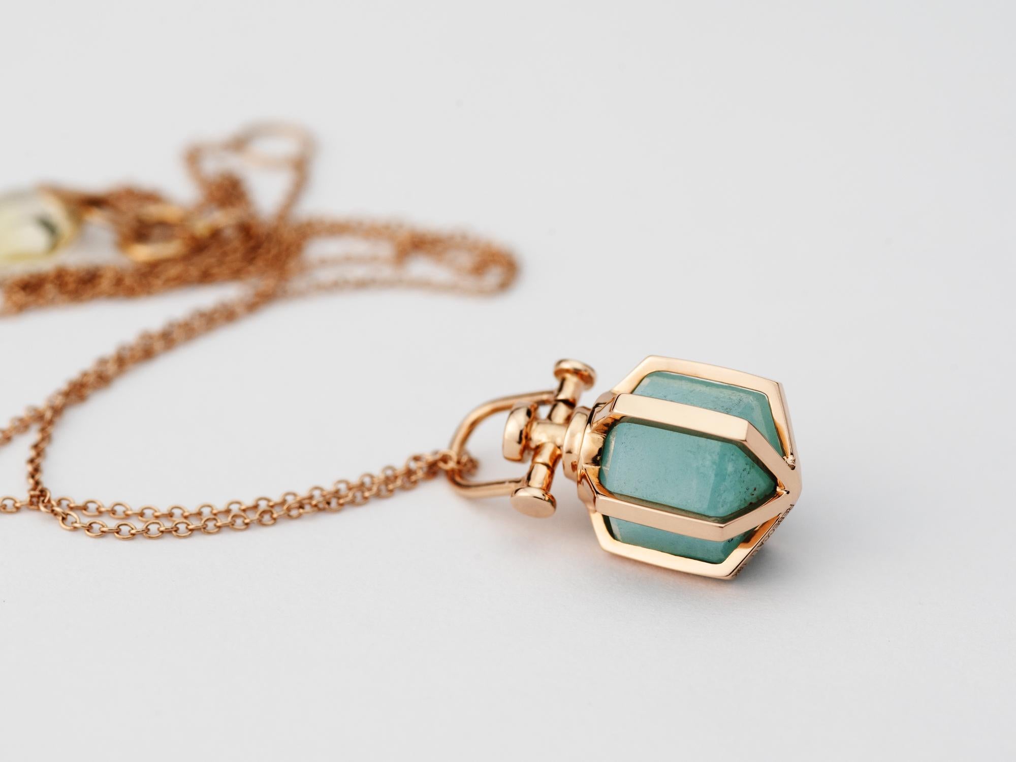 Modern Sacred Geometrical Dainty 18k Rose Gold Amulet Necklace w/ Amazonite In New Condition For Sale In Valencia, CA