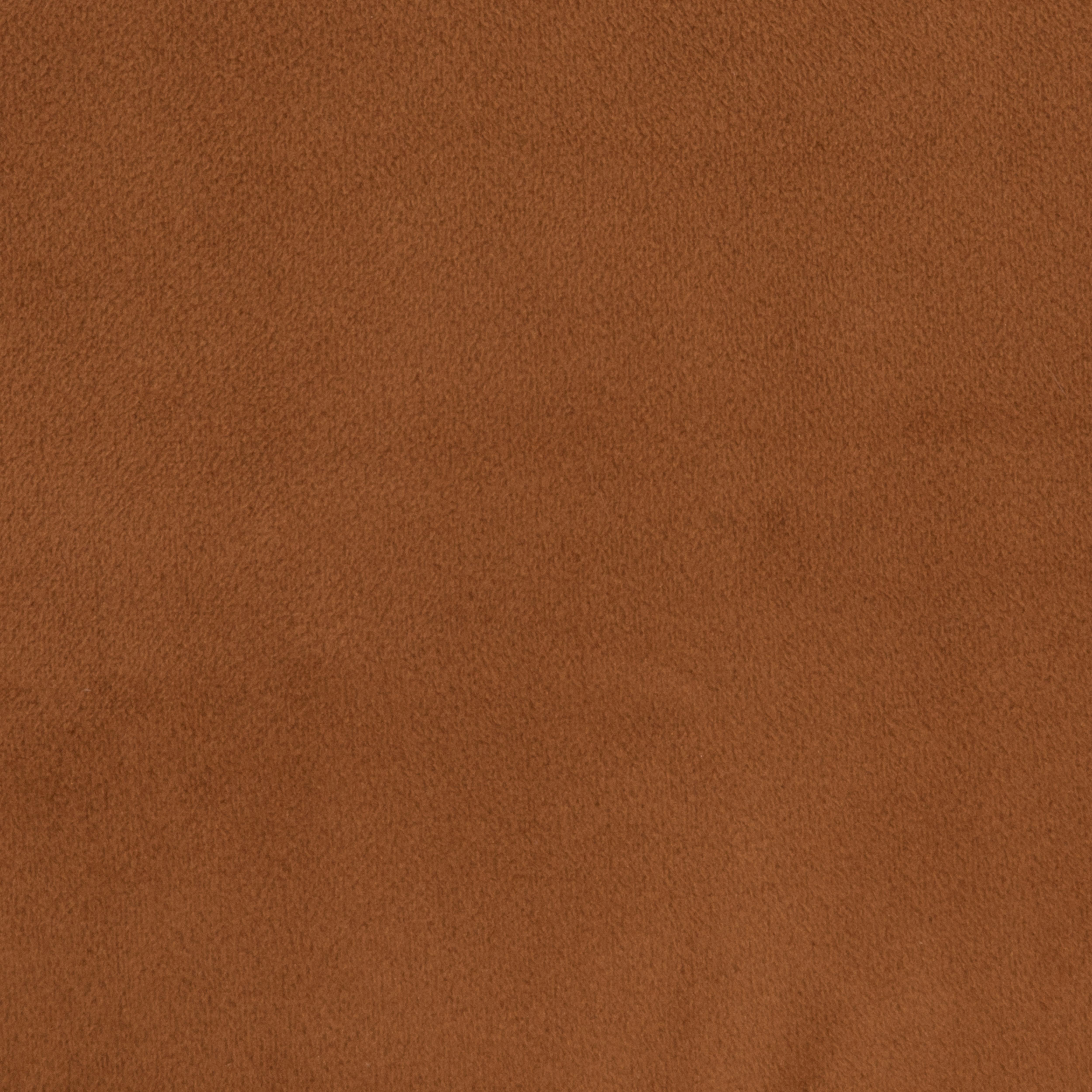 Fabriqué avec une attention impeccable aux détails, le coussin décoratif Modern Saddle Velvet de MOGUL est un ajout luxueux à toute maison. Ces coussins présentent une teinte selle chaude qui dégage un sentiment de raffinement invitant, comblant