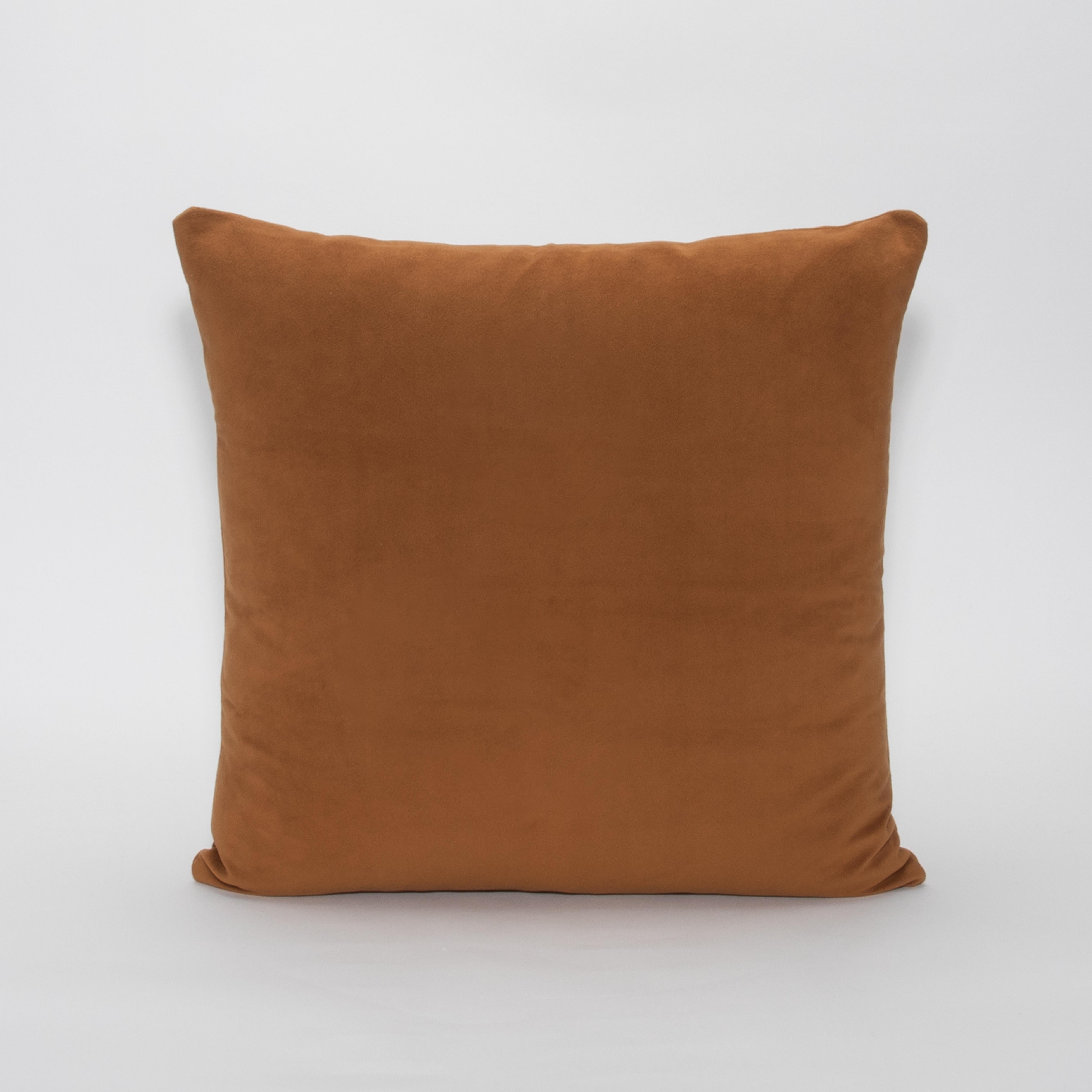 Américain Coussin décoratif moderne en velours de selle de MOGUL en vente