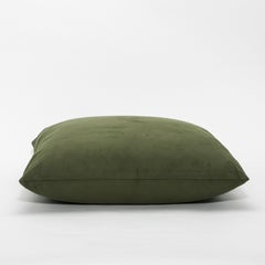 Cojín decorativo moderno de ante salvia by MOGUL