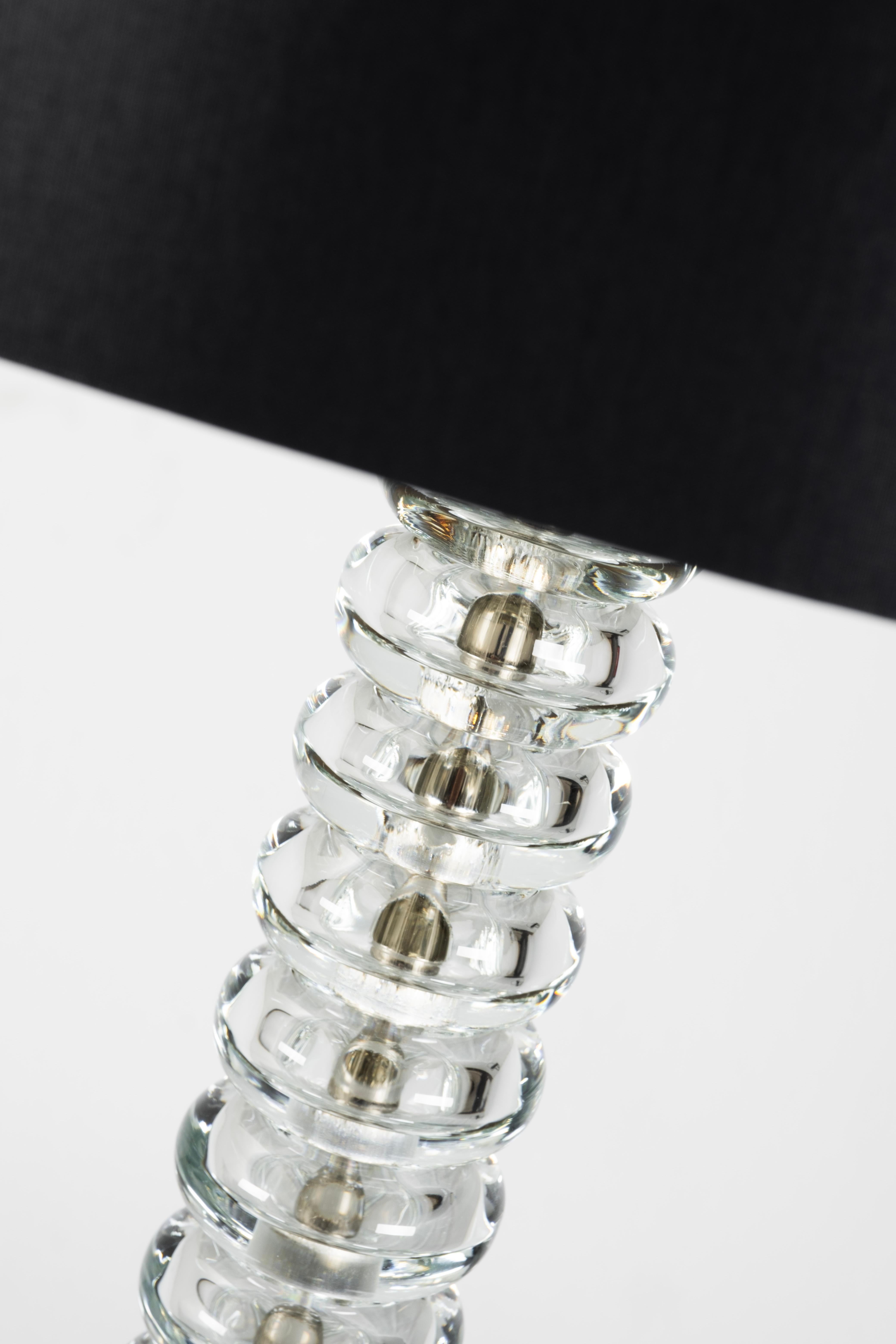 Lampada da tavolo moderna Saldanha SET/2, base in marmo, paralume nero, fatta a mano in Portogallo In condizioni Nuovo in vendita a Lisboa, PT