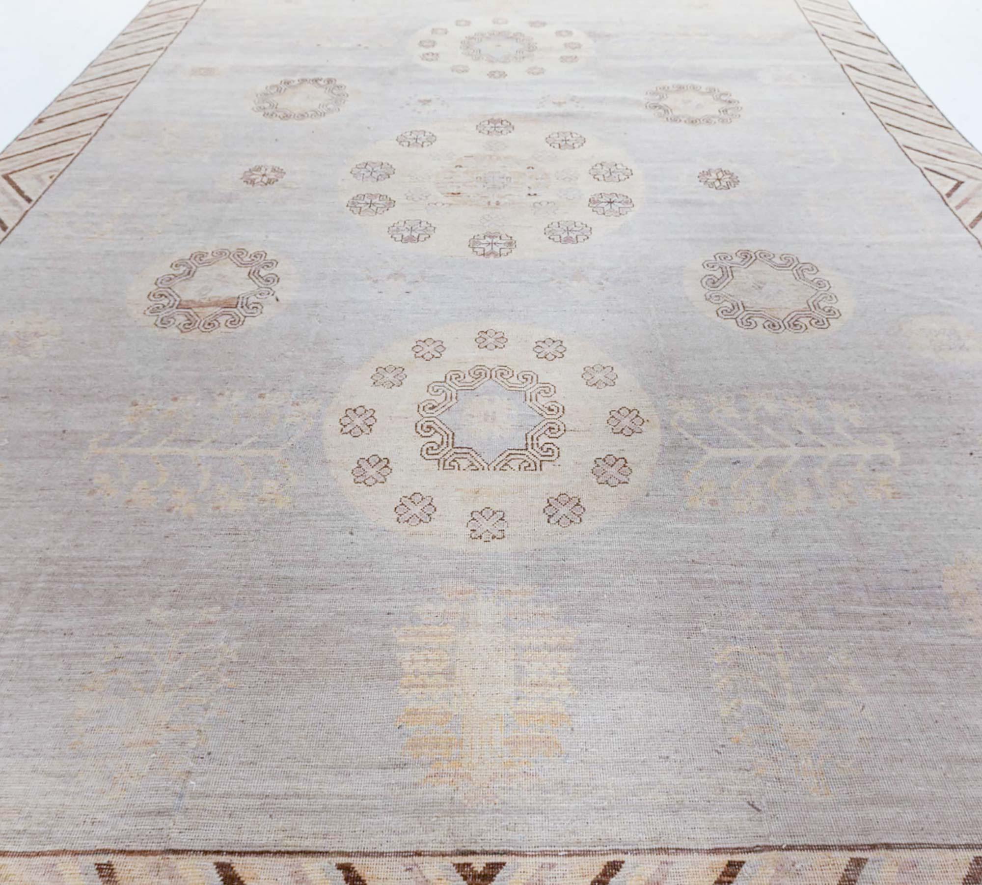 Moderner Samarkand-Teppich von Doris Leslie Blau im Zustand „Neu“ im Angebot in New York, NY