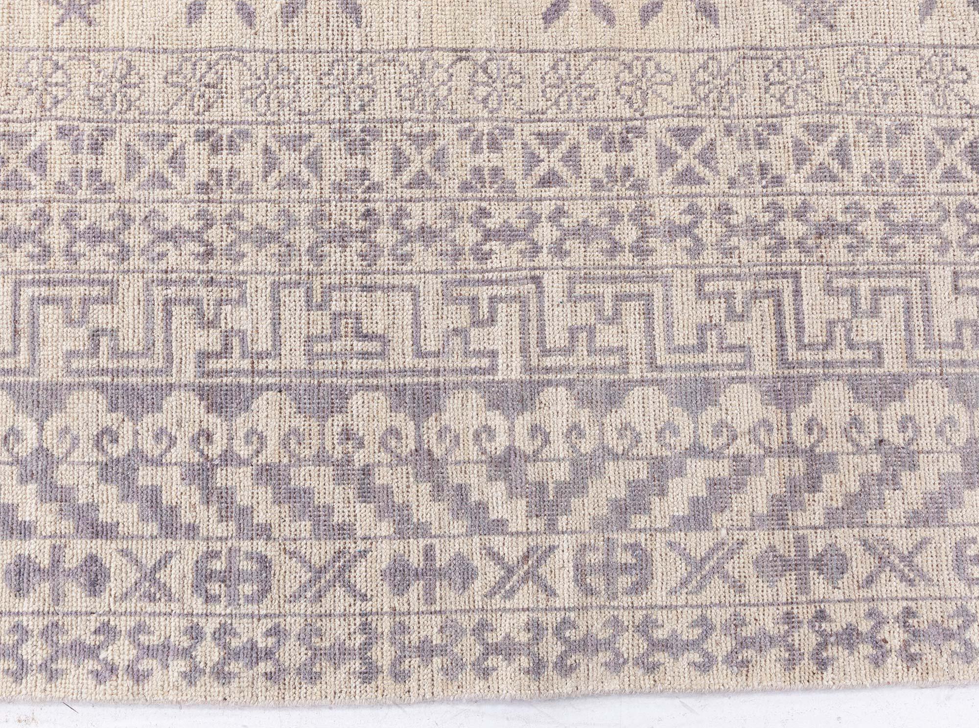 Moderner Samarkand-Teppich Doris Leslie Blau
Größe: 15'7