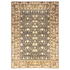 Moderner handgefertigter Teppich im Samarkand-Stil von Doris Leslie Blau
