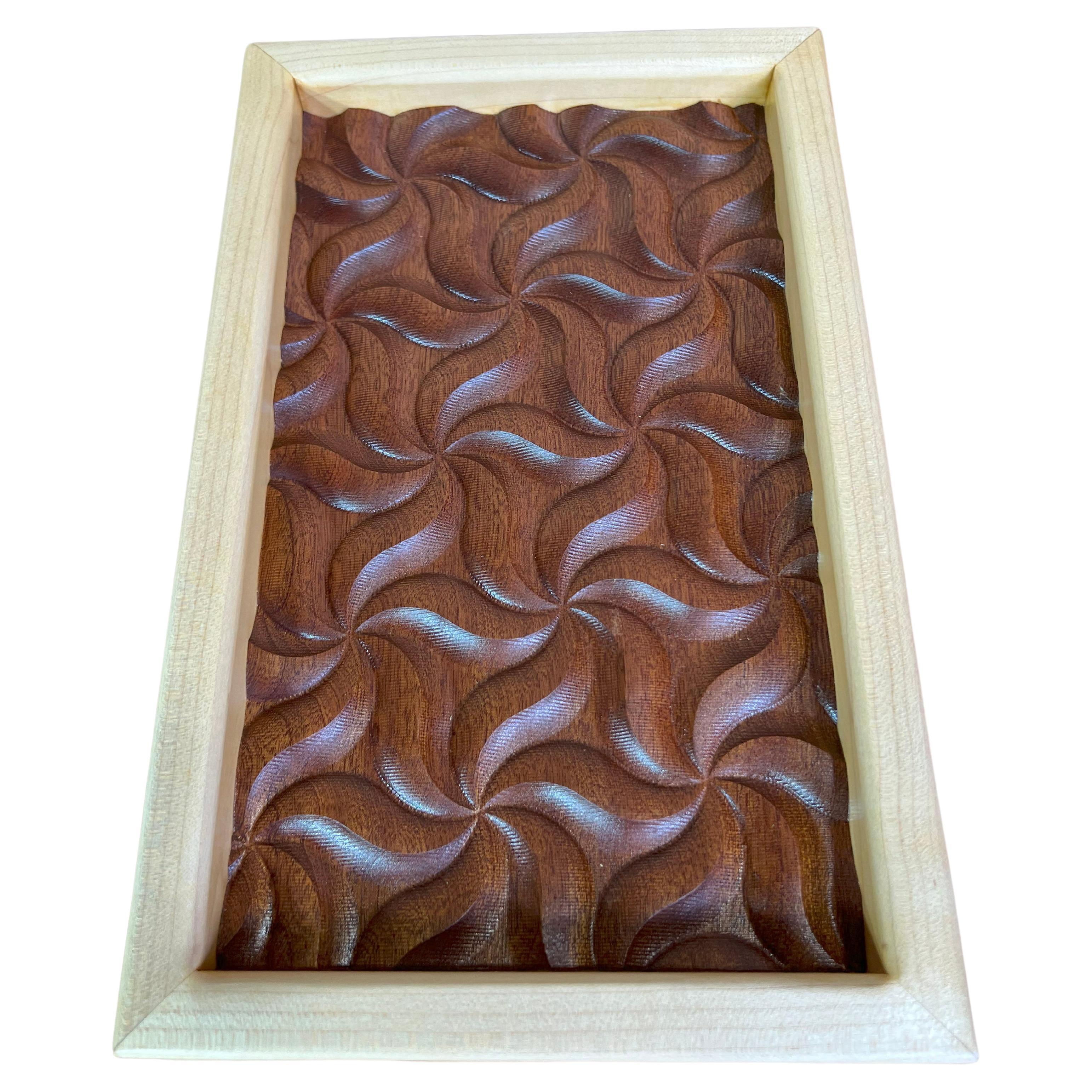 Vide-Poche moderne Sapele en bois massif enveloppé d'érable dur transparent, en stock en vente