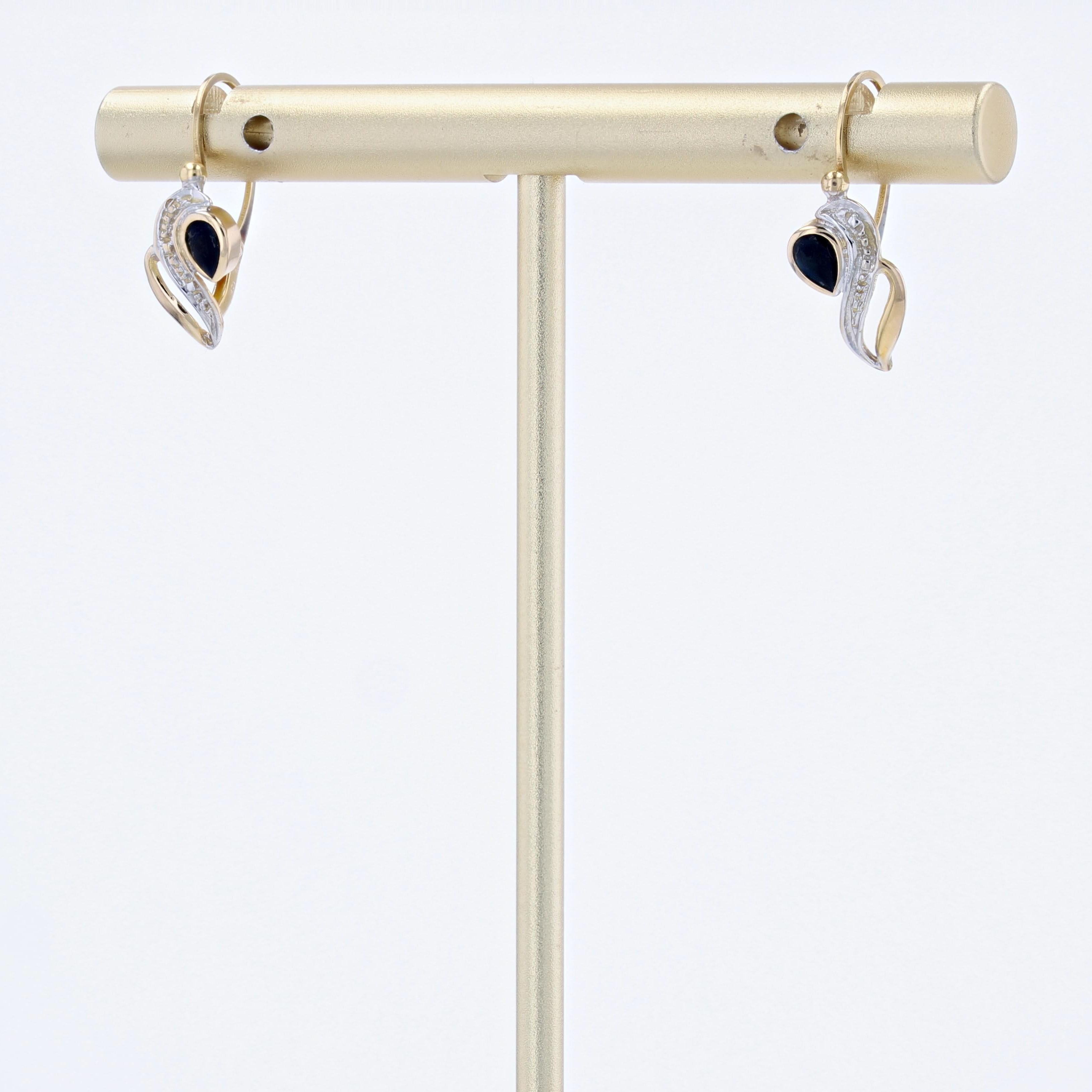 Modern Sapphire 18 Karat Yellow Gold Lever back Earrings In Good Condition For Sale In Poitiers, FR