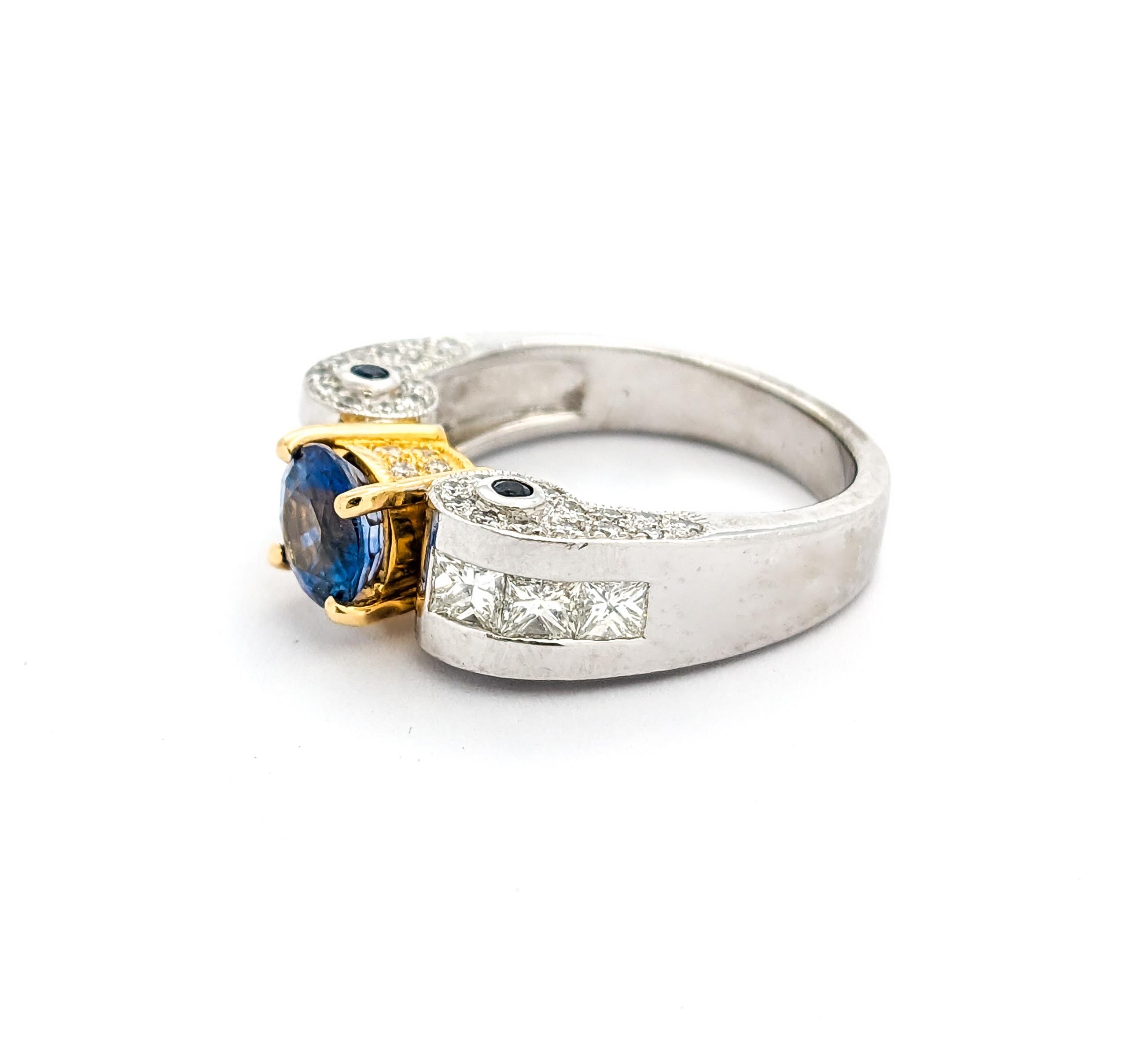 Modern Sapphire & Diamond Ring - 18K Gold For Sale 6