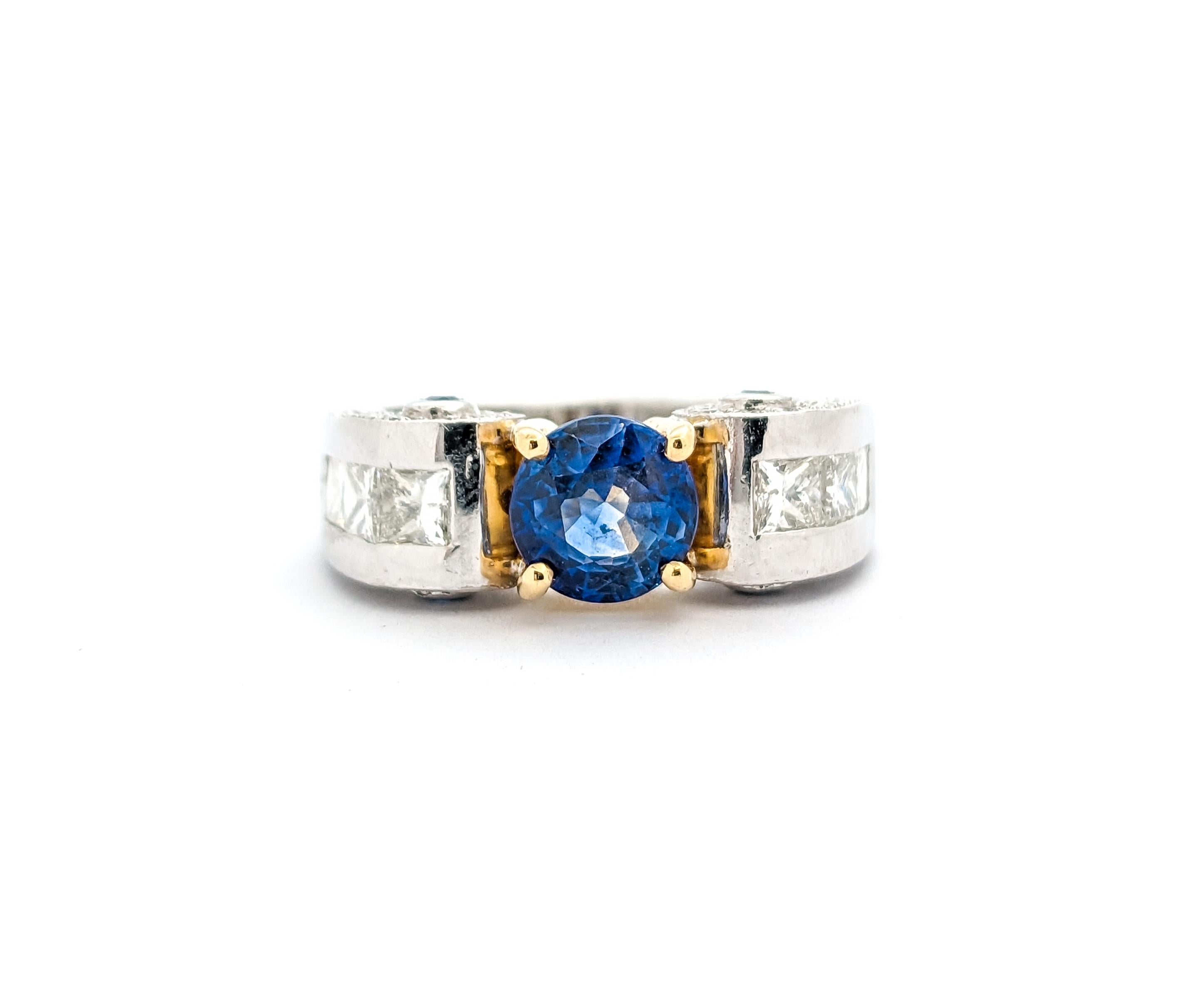 Modern Sapphire & Diamond Ring - 18K Gold For Sale 8