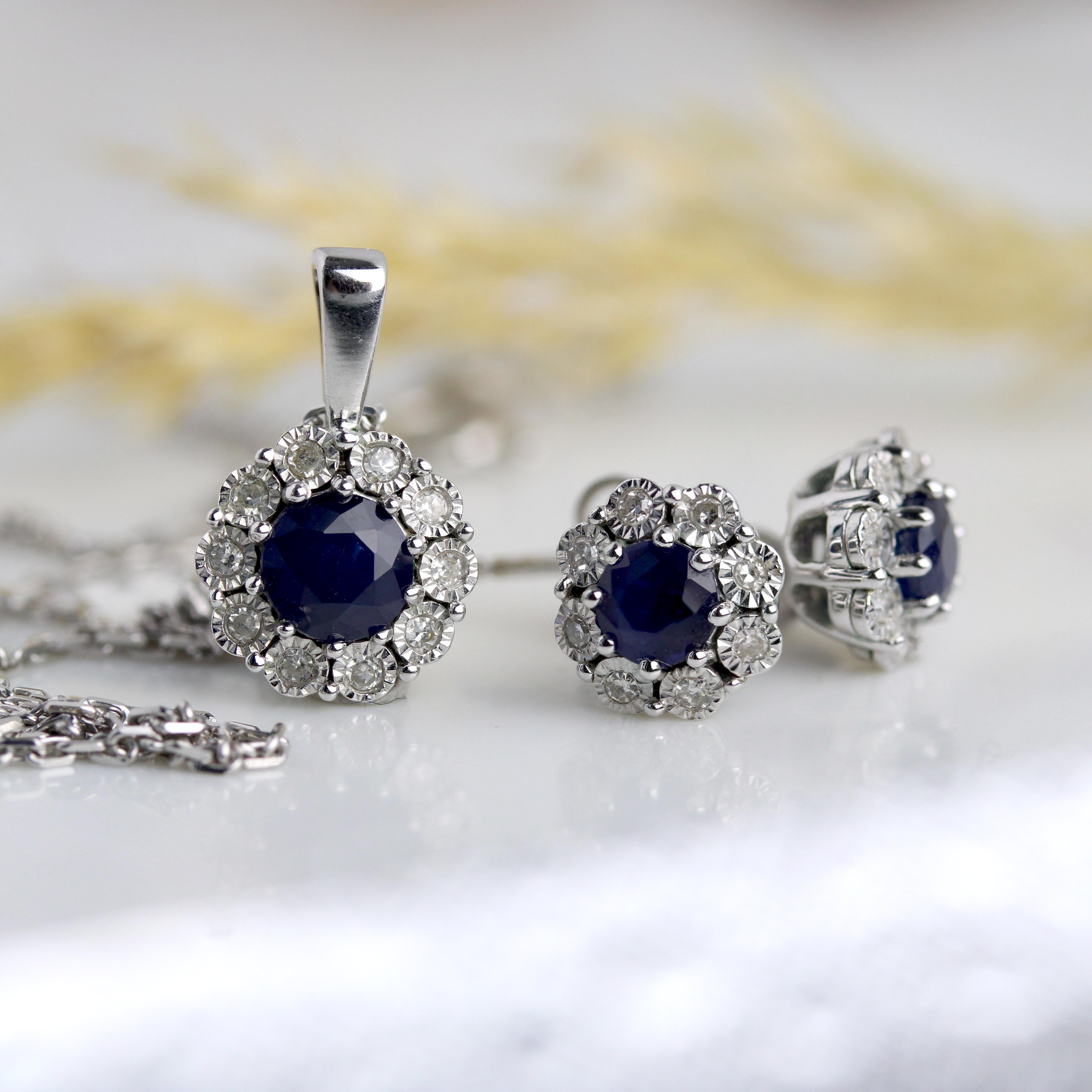 Modern Sapphire Diamonds 18 Karat White Gold Daisy Stud Earrings 8