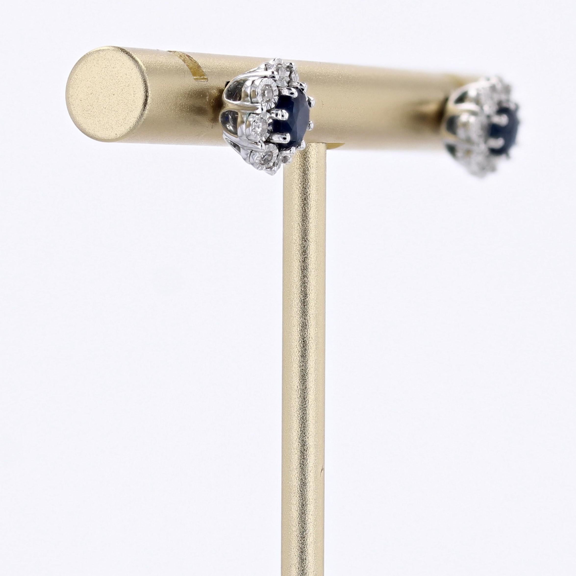 Modern Sapphire Diamonds 18 Karat White Gold Daisy Stud Earrings In Good Condition In Poitiers, FR
