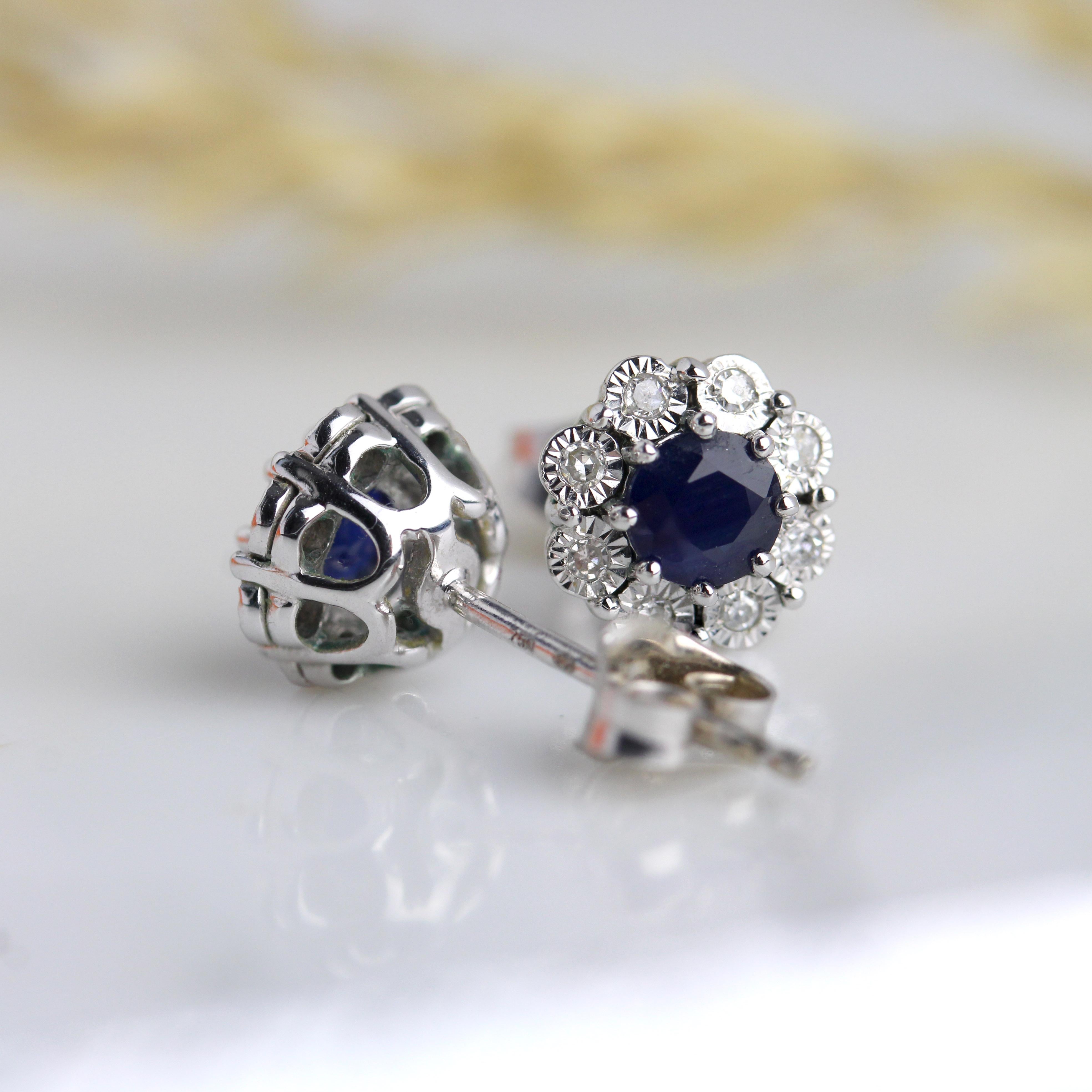 Modern Sapphire Diamonds 18 Karat White Gold Daisy Stud Earrings 2