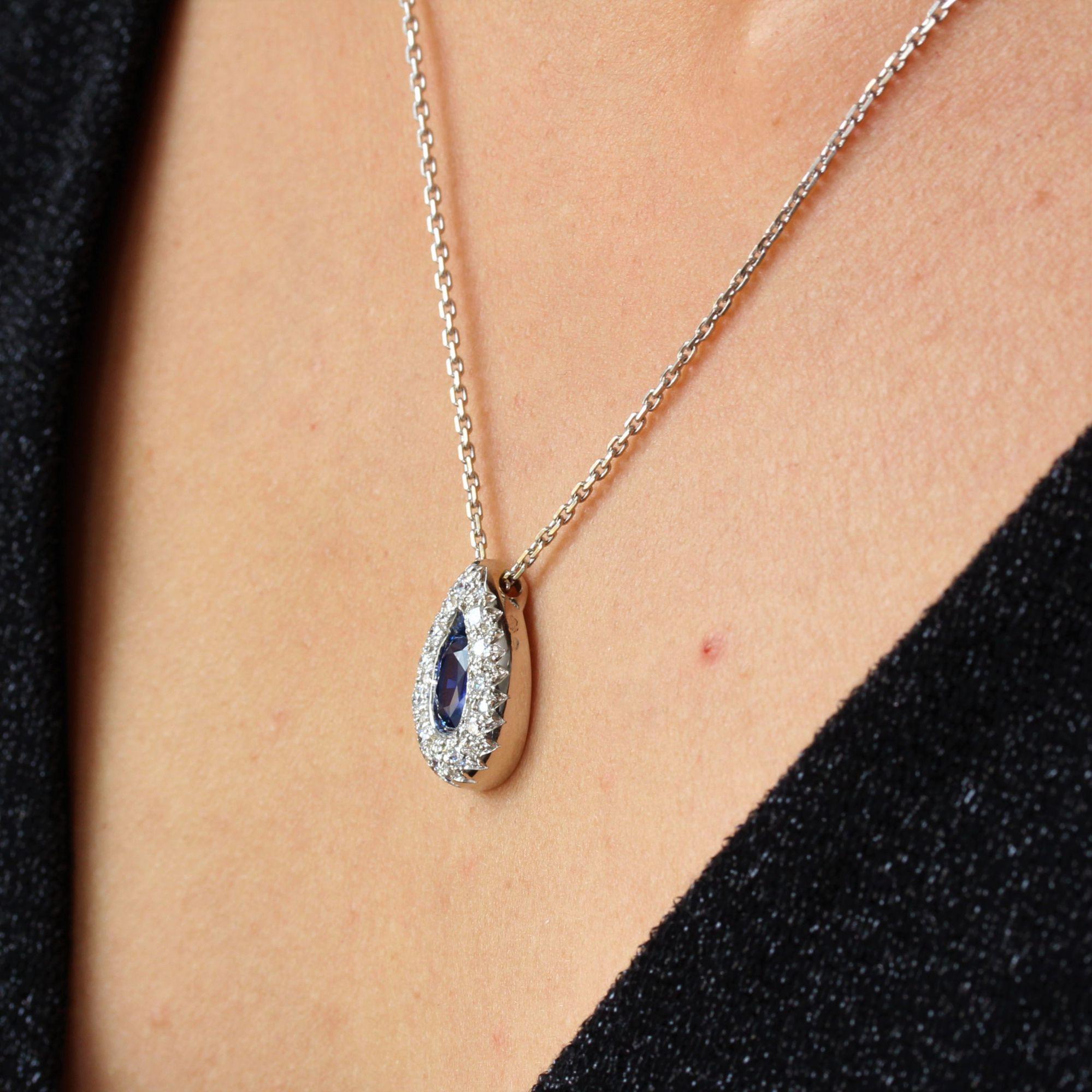Modern Sapphire Diamonds 18 Karat White Gold Drop Pendant Necklace For Sale 7