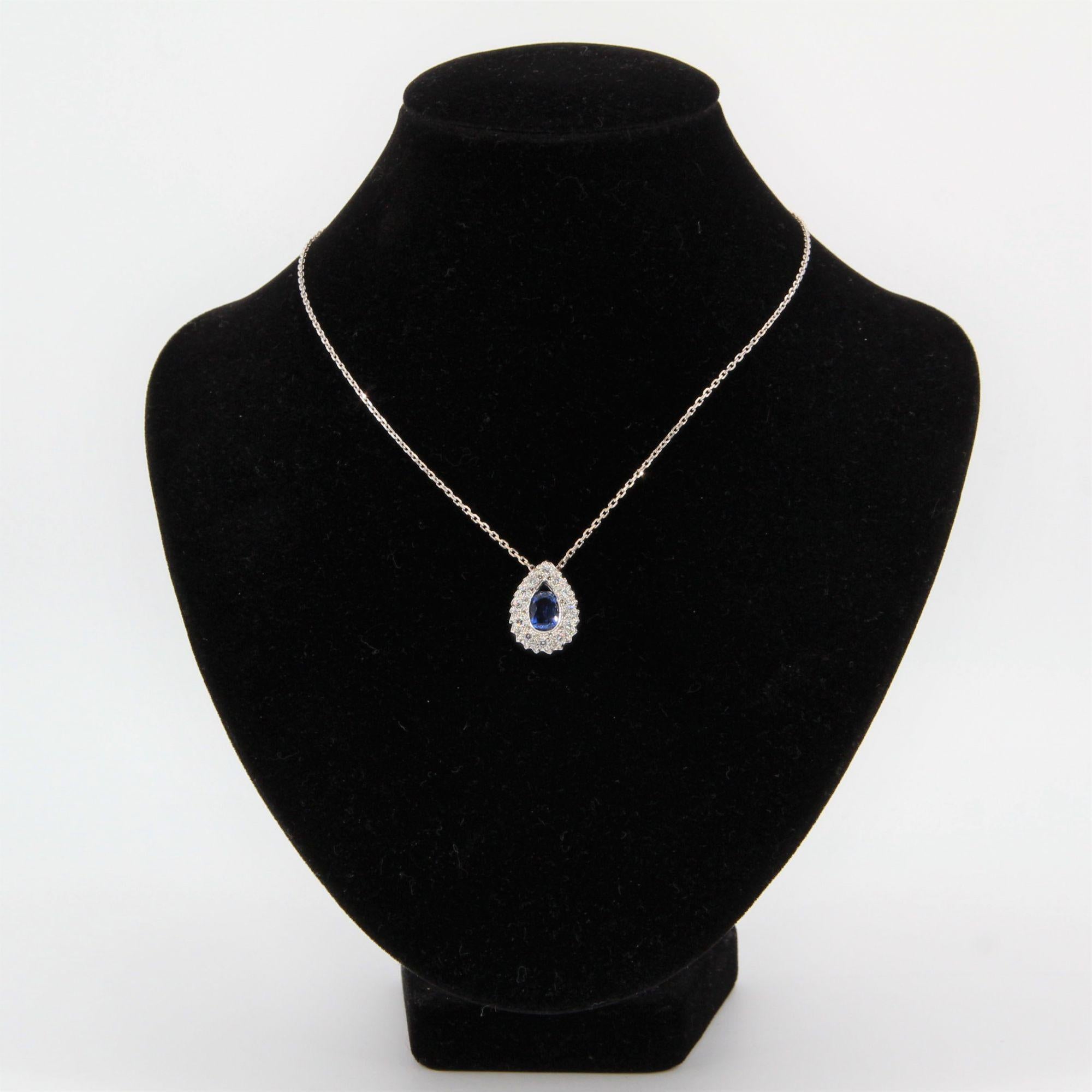 Modern Sapphire Diamonds 18 Karat White Gold Drop Pendant Necklace For Sale 9