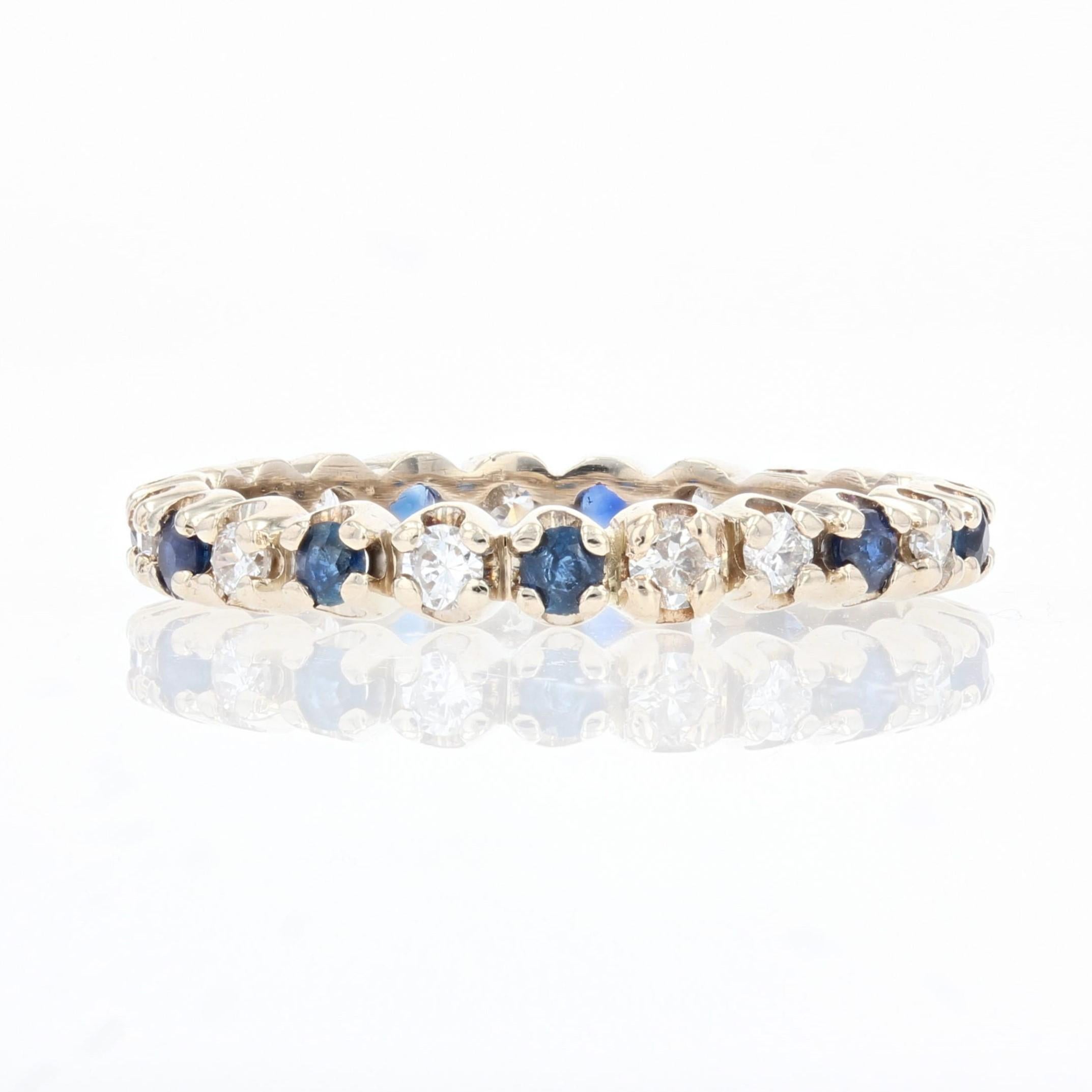 Brilliant Cut Modern Sapphire Diamonds 18 Karat White Gold Wedding Ring For Sale