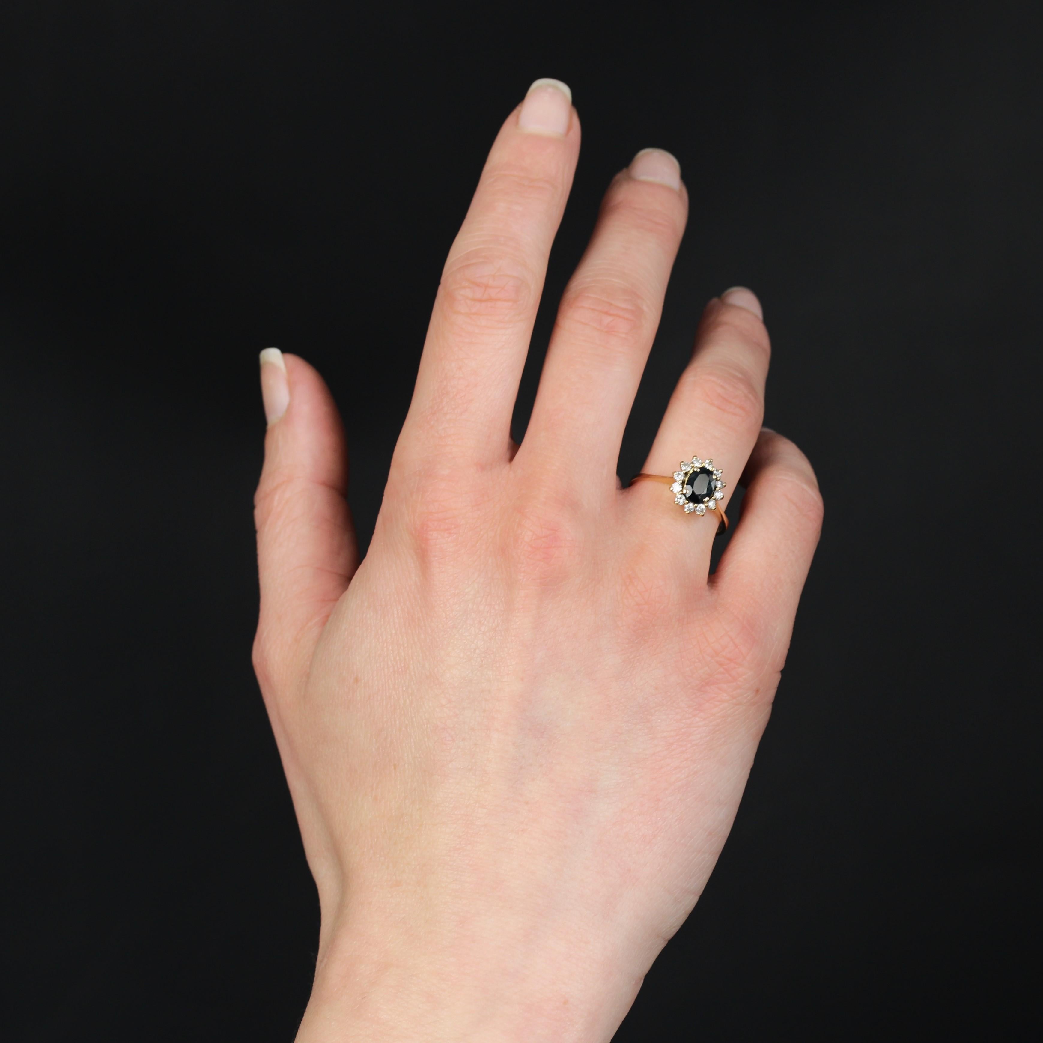 Moderner Gänseblümchenring mit Saphiren und Diamanten aus 18 Karat Gelbgold im Zustand „Gut“ in Poitiers, FR