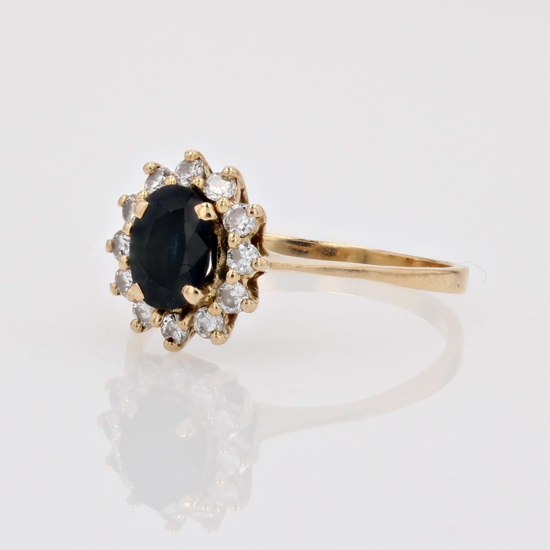 Moderner Gänseblümchenring mit Saphiren und Diamanten aus 18 Karat Gelbgold 1