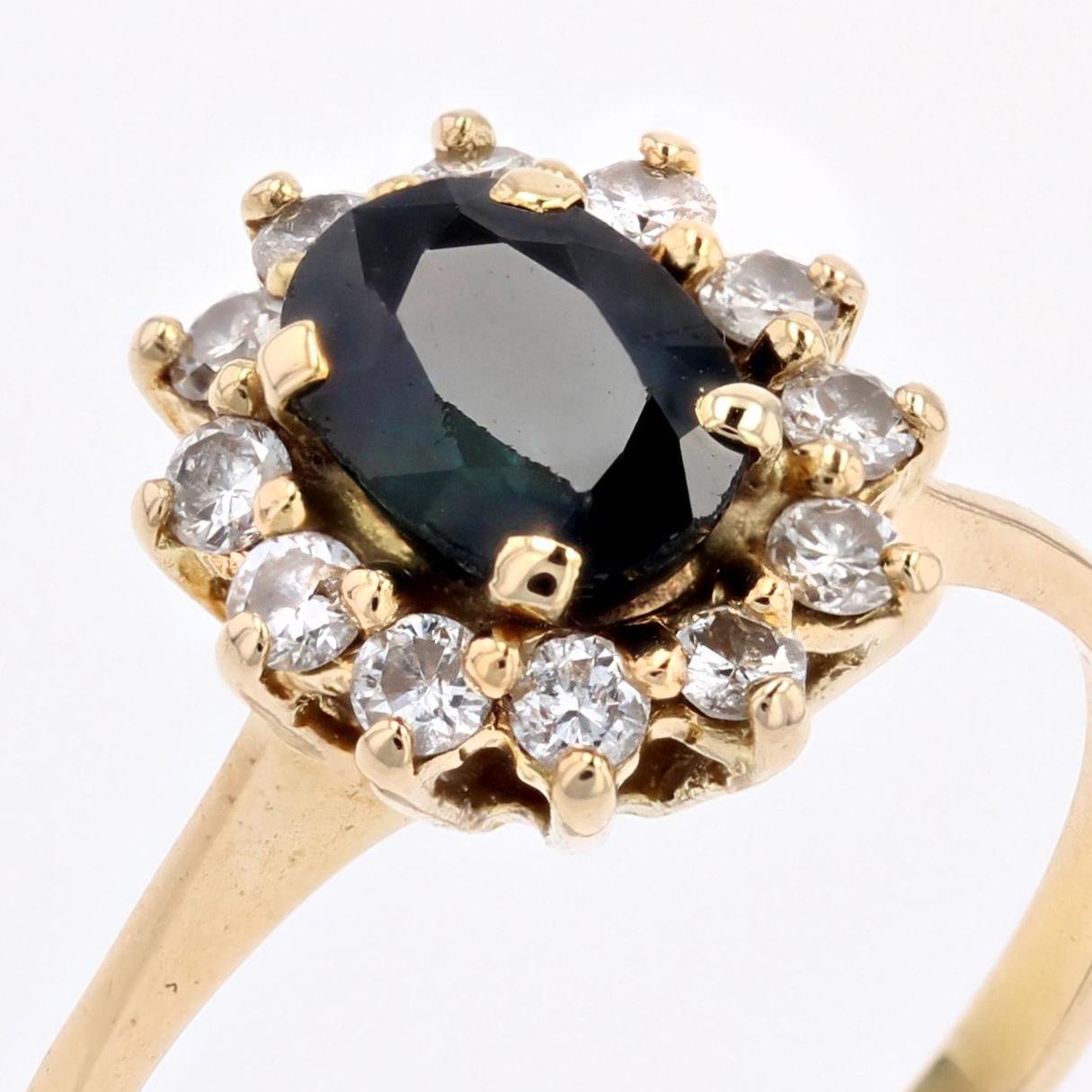 Modern Sapphire Diamonds 18 Karat Yellow Gold Daisy Ring For Sale 2