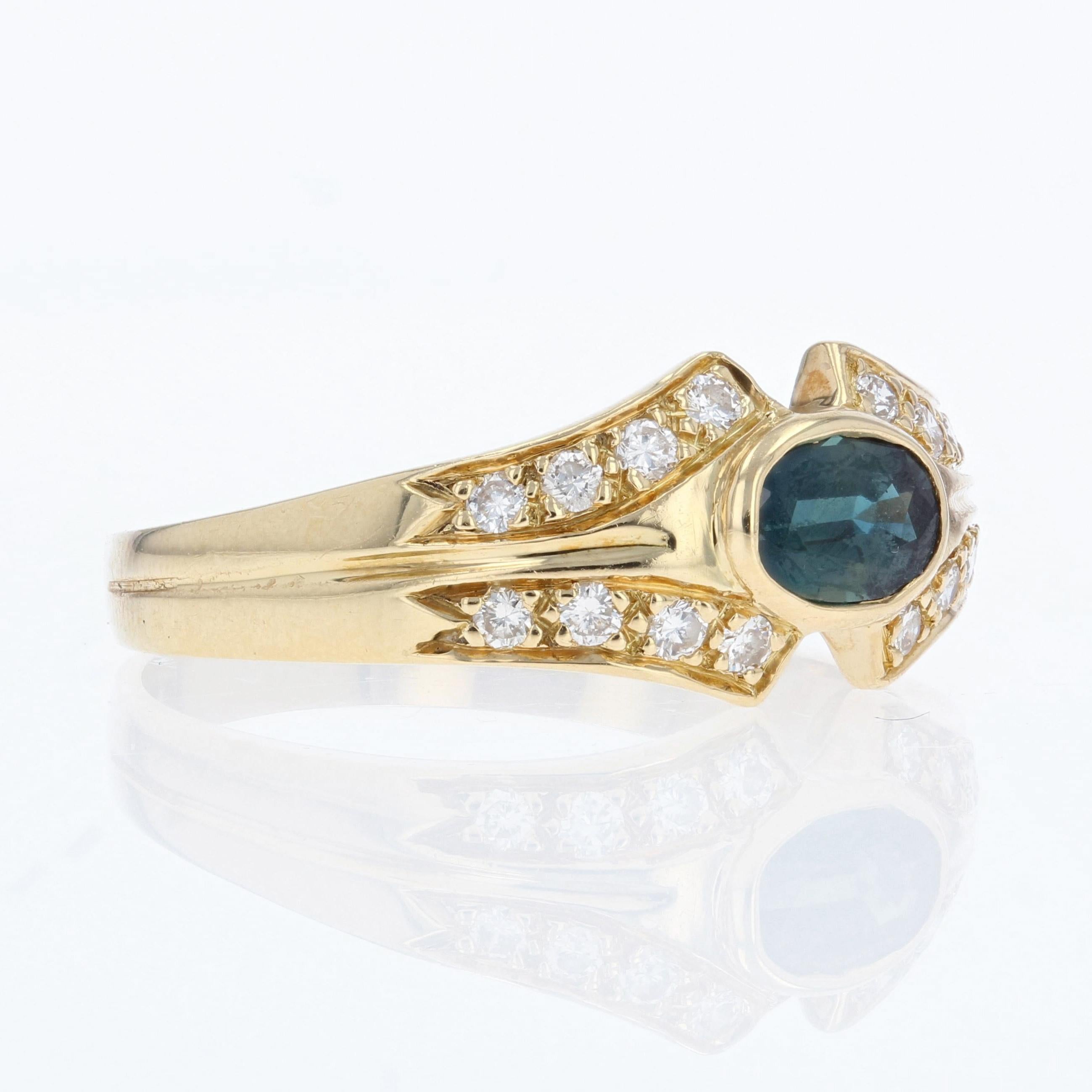Oval Cut Modern Sapphire Diamonds 18 Karat Yellow Gold Ring For Sale