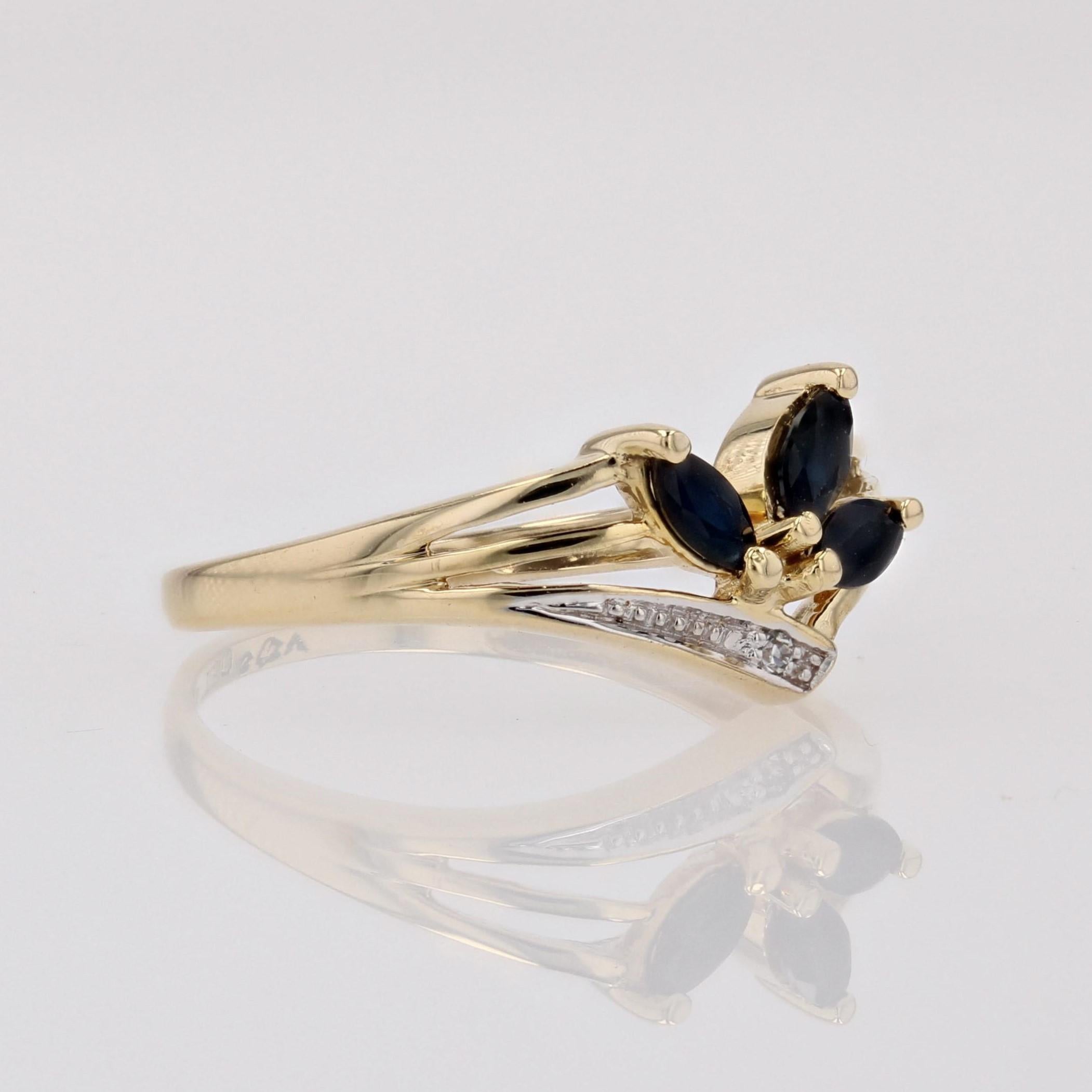 Modern Sapphires Diamond 18 Karat Yellow Gold Ring In Good Condition In Poitiers, FR