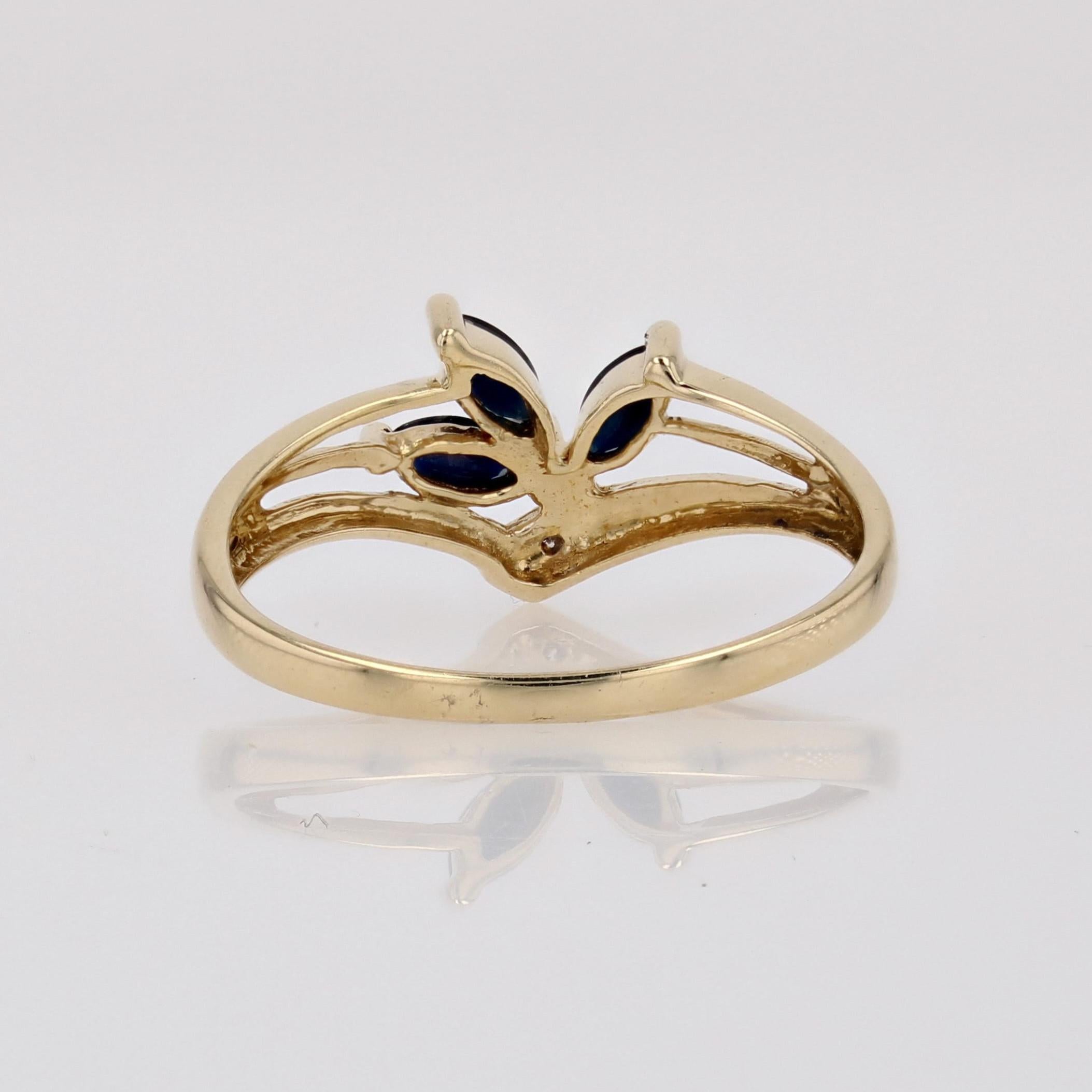 Modern Sapphires Diamond 18 Karat Yellow Gold Ring 2