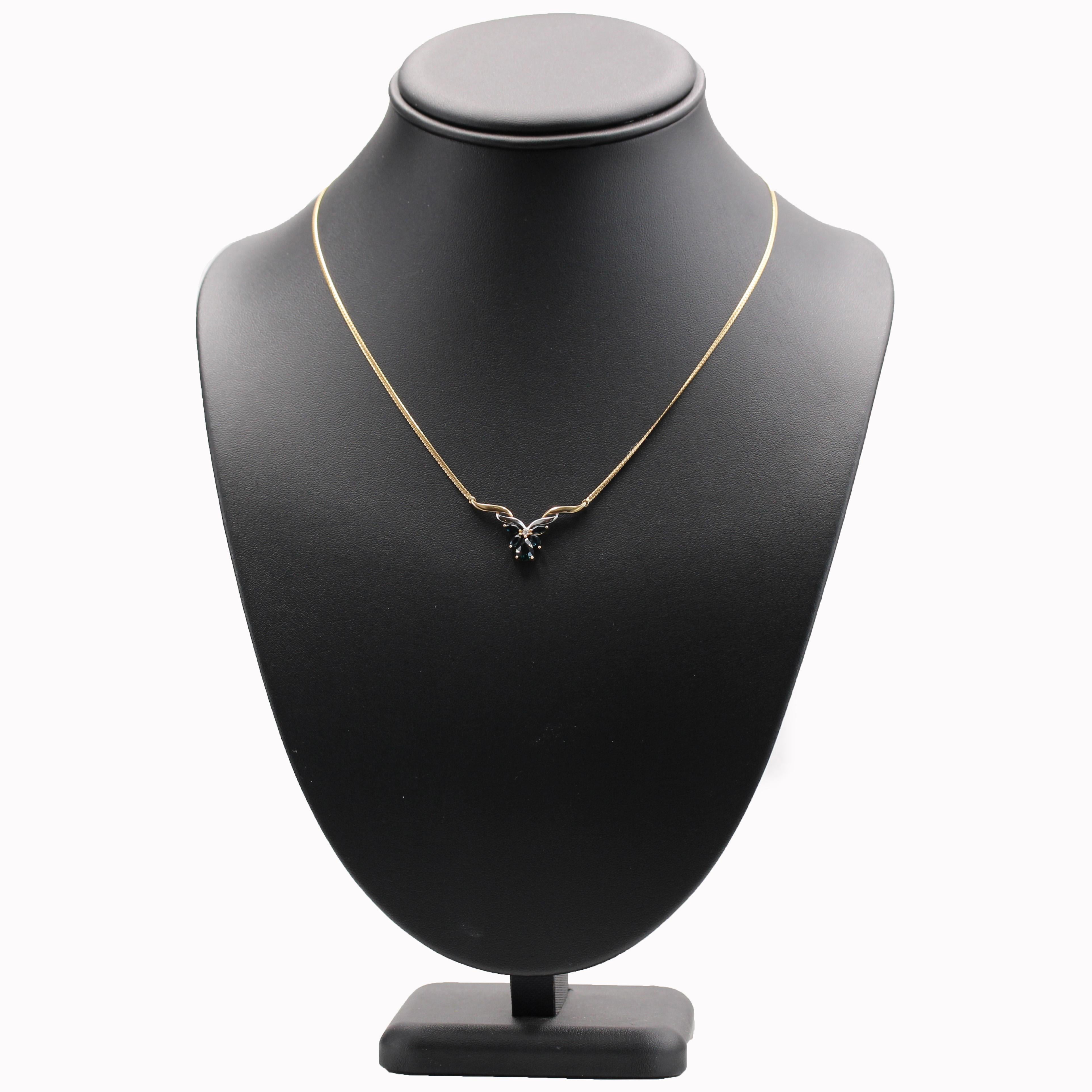 Modern Sapphires Diamond 18 Karat Yellow White Gold Necklace For Sale 1
