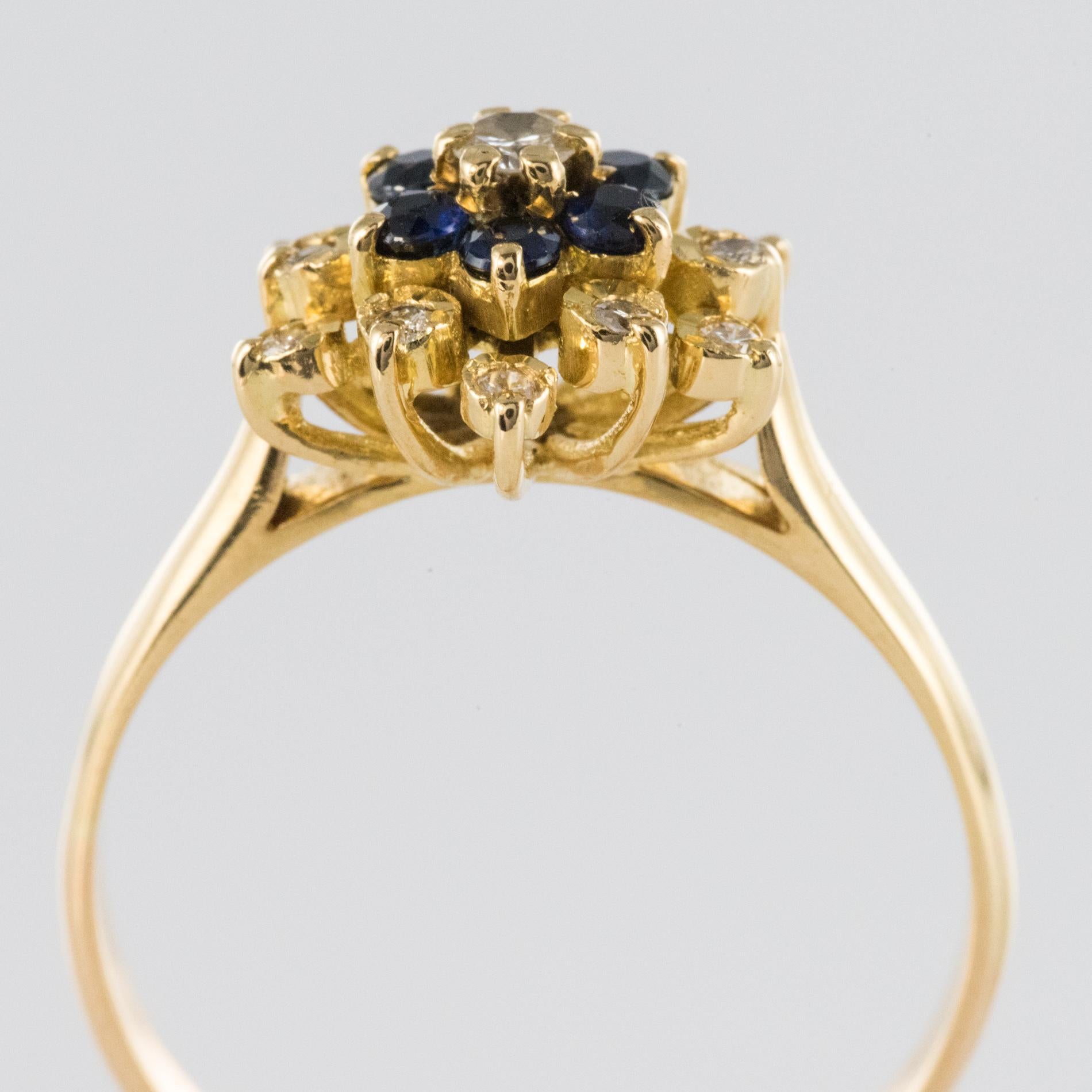 Modern Sapphires Diamonds 18 Karat Yellow Gold Flower Ring 5