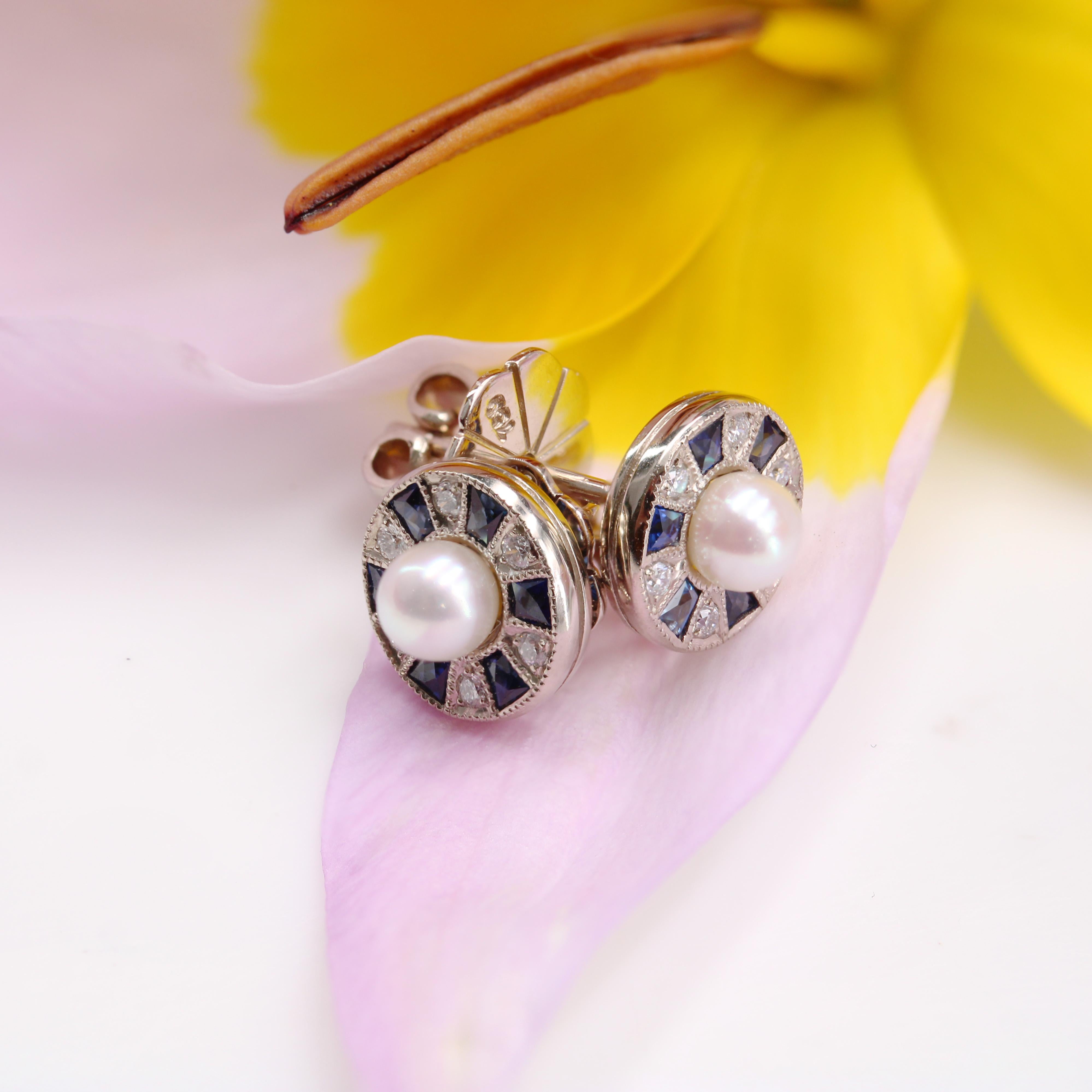 Modern Sappires Diamonds Cultured Pearl 18 Karat White Gold Stud Earrings For Sale 6