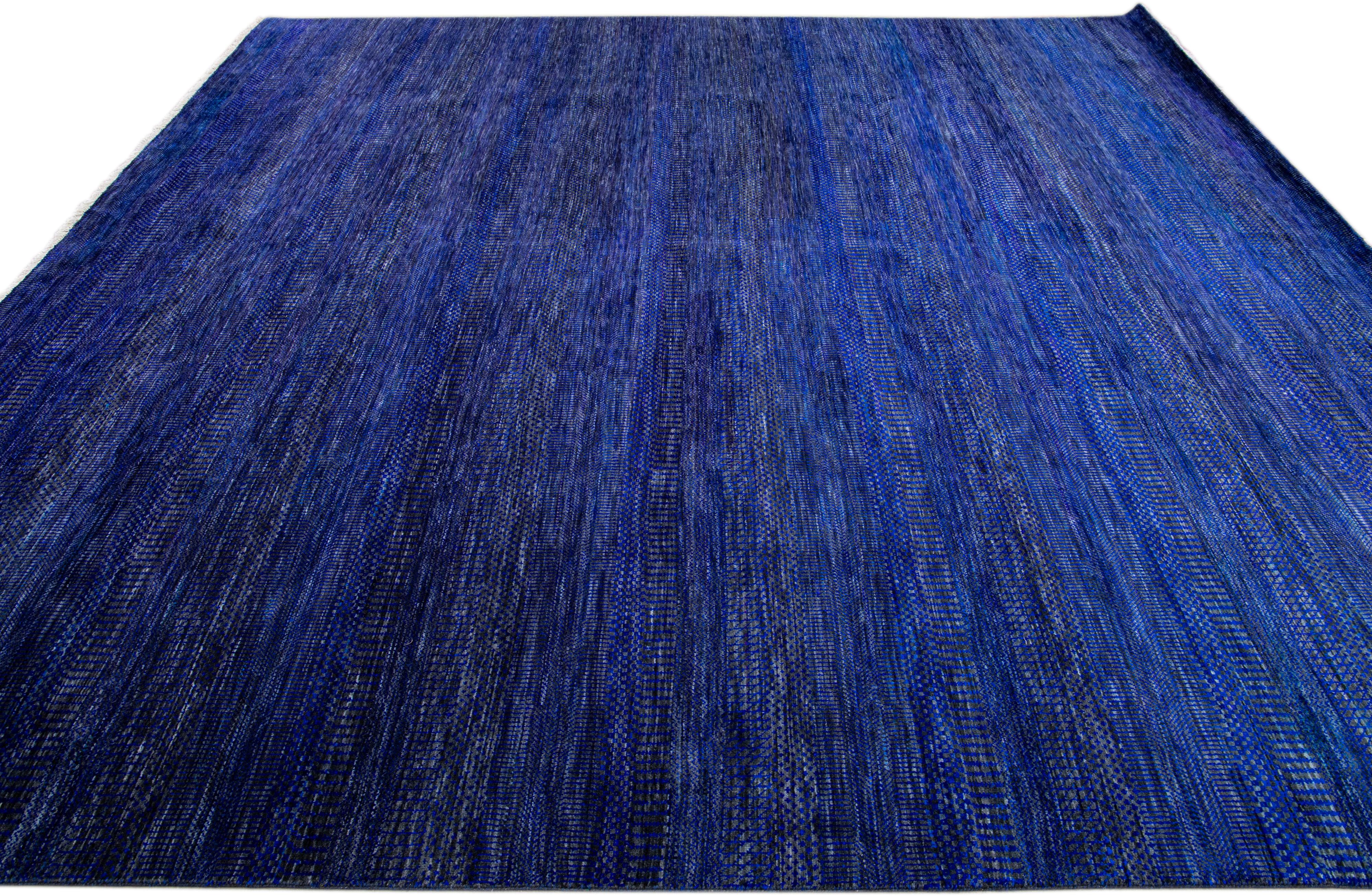 Modern Savannah Handmade Blue Geometric Square Wool Rug In New Condition For Sale In Norwalk, CT