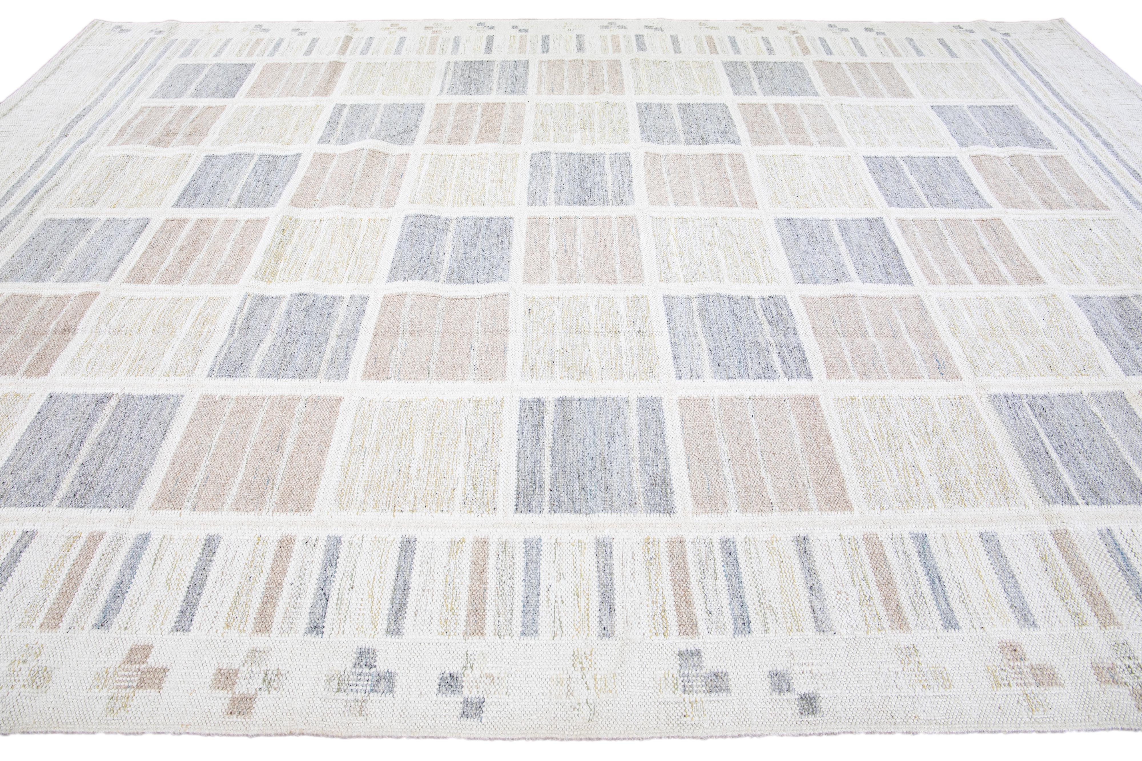 Hand-Knotted Modern Scandinavian Beige Handmade Room Size Wool Rug with Geometric Design For Sale