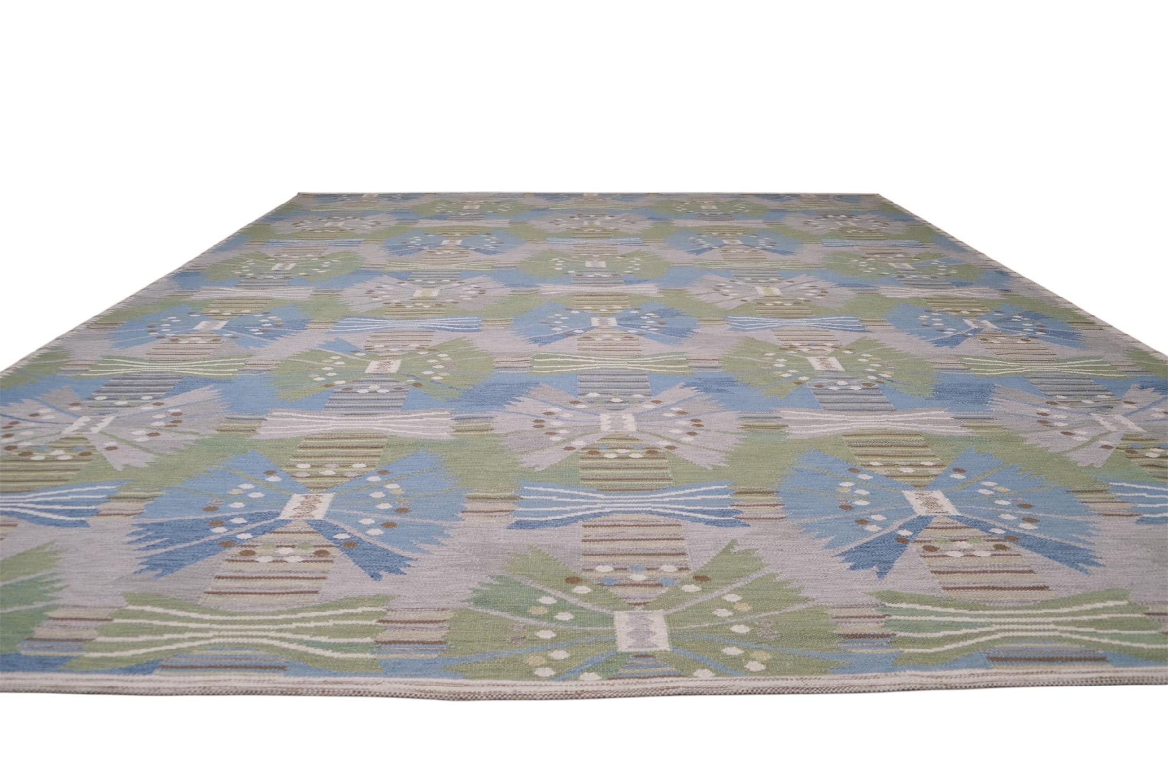 Modern Scandinavian Blau und Grün Geometrisch Gemusterter Wollteppich 15'x20'3'' (21. Jahrhundert und zeitgenössisch) im Angebot