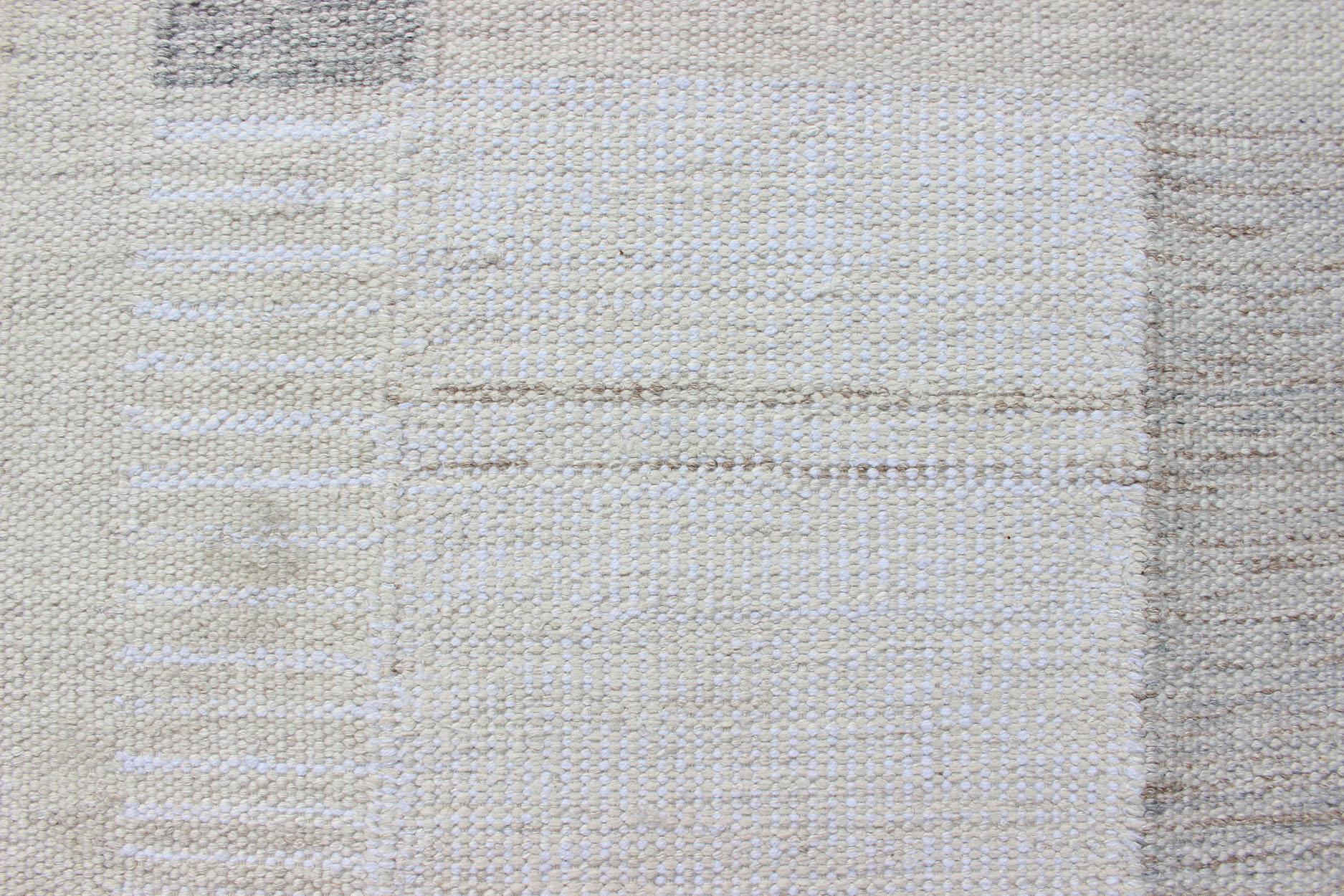 Modern Scandinavian Flat-Weave Rug Design in Gray, beige, Creams & White Tones For Sale 4