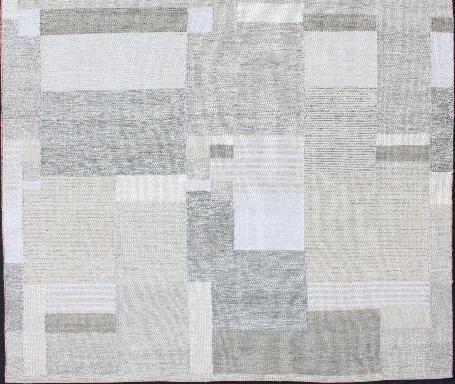 Scandinavian Modern Modern Scandinavian Flat-Weave Rug Design in Gray, beige, Creams & White Tones For Sale