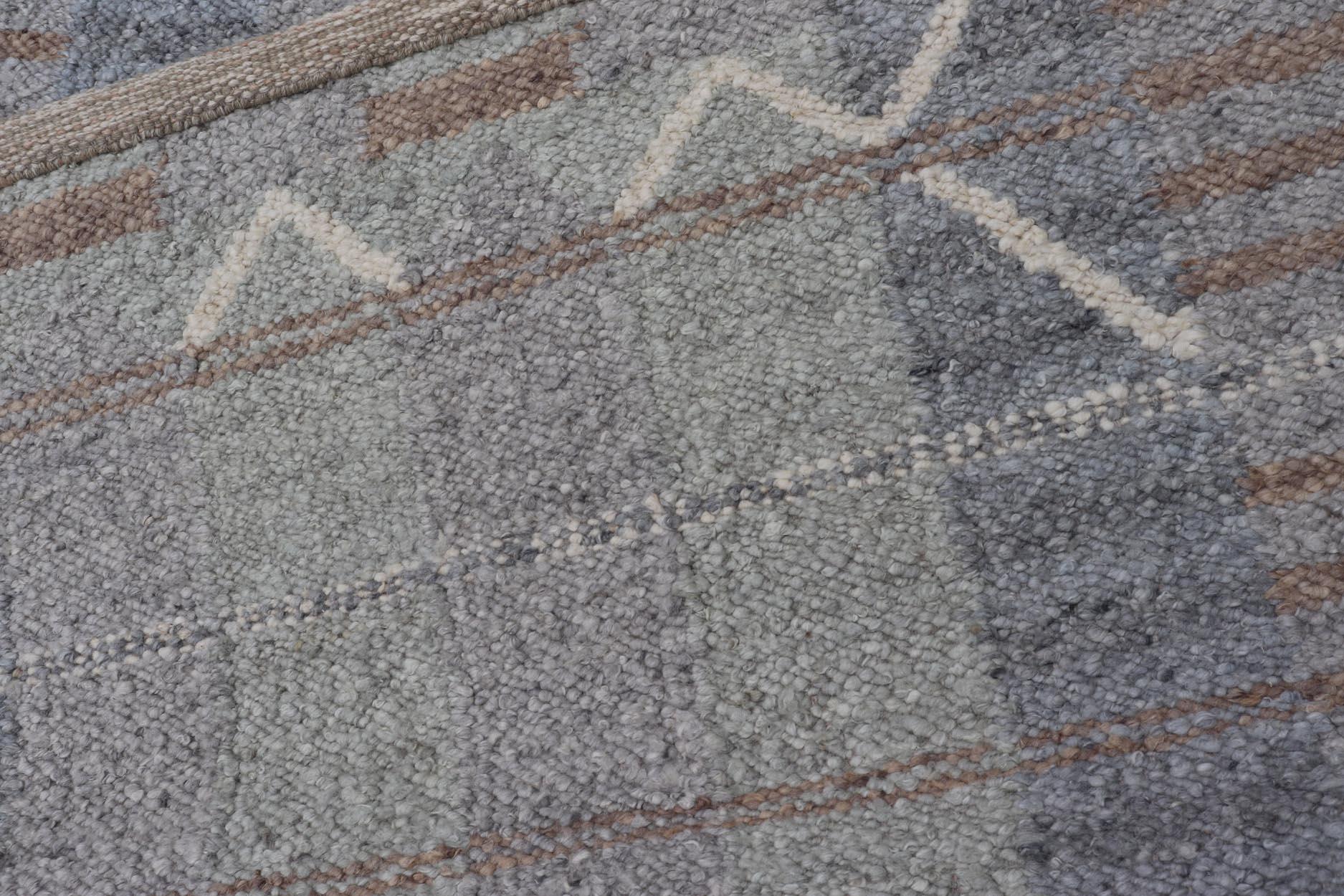 Moderner skandinavischer Flachgewebe-Teppich in Cool Grays und Blassgrün 4'0 x 6'5 im Angebot 3