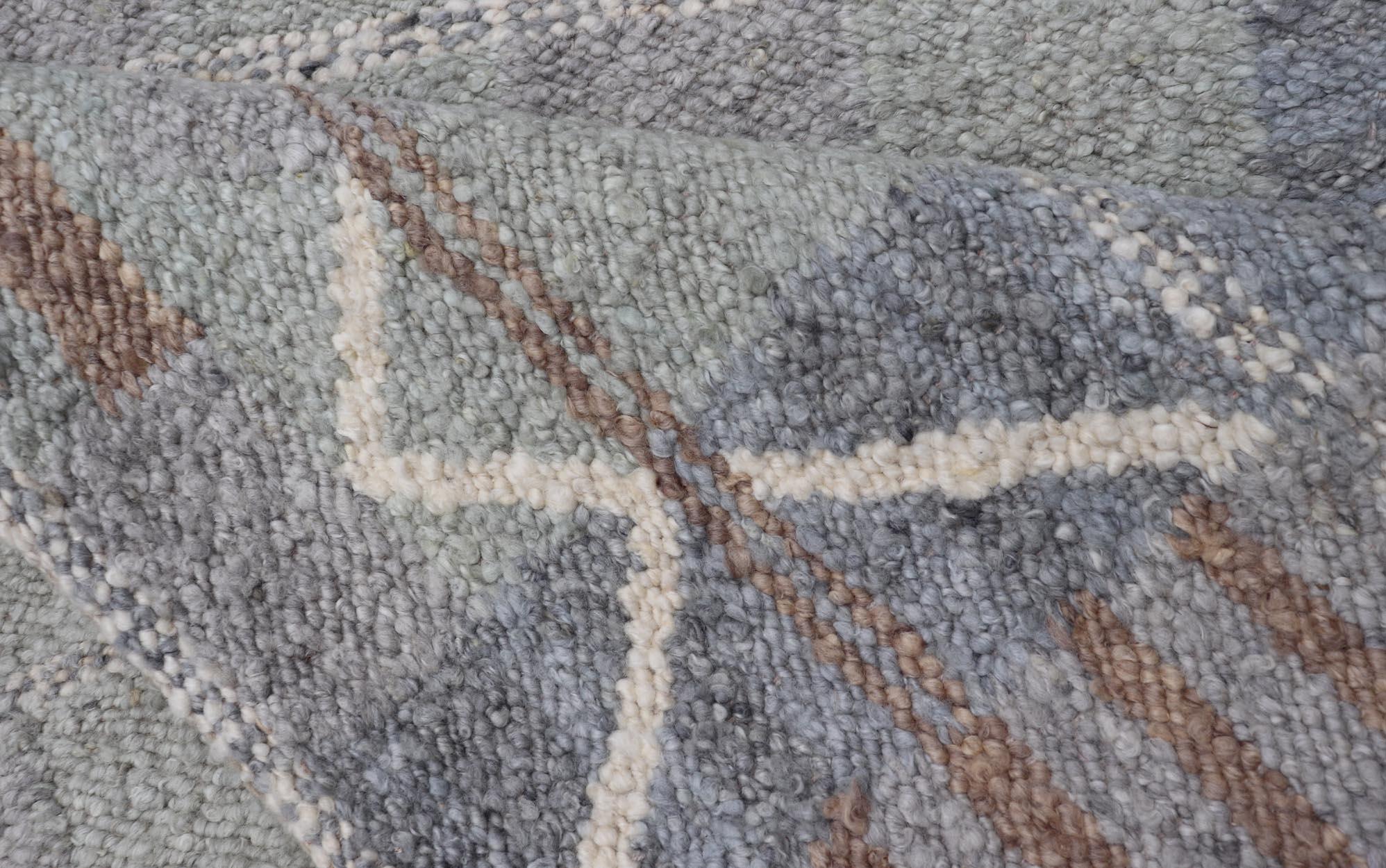 Moderner skandinavischer Flachgewebe-Teppich in Cool Grays und Blassgrün 4'0 x 6'5 im Angebot 4