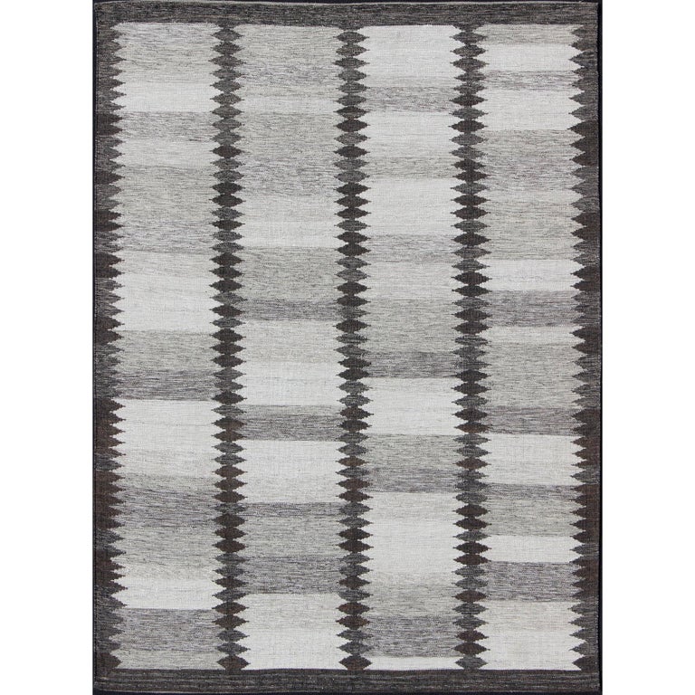 Modern Scandinavian FlatWeave Rug with Geometric Stripe Design in Gray