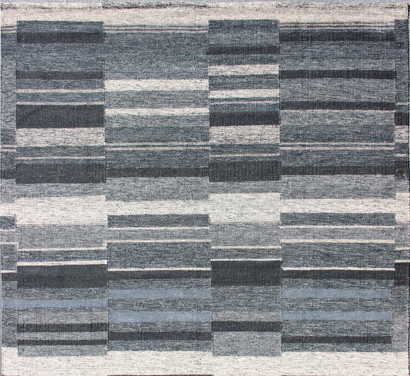 Modern Scandinavian flat-weave rug with paneled design in gray, dark gray blue, blue gray , steel blue and ivory. rug KHN-1032-SW-07, country of origin / type: India / Scandinavian flat-weave

This Scandinavian flat-weave is inspired by the work