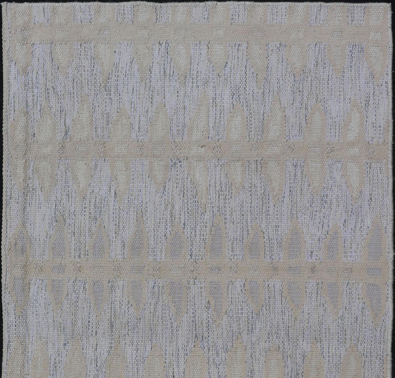 Scandinavian Modern Modern Scandinavian Geometric Patterns in Soft Ivory and Muted Gray 3'0 X 5'5 For Sale