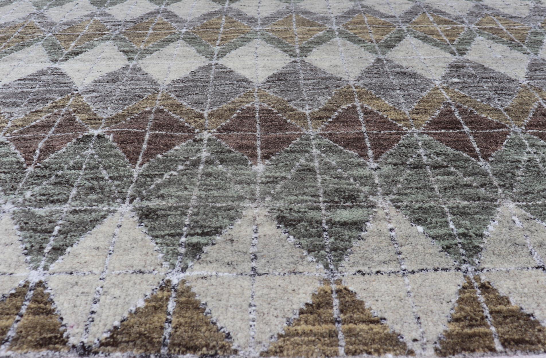 Measures: 4'2 x 5'2 

Modern Scandinavian Piled Rug with Diamond Pattern in Green and Brown 4'2 x 5'2. Keivan Woven Arts / rug/ KBE-210802, country of origin / type: India / Scandinavian Piled, circa 21st Century. 

This modern Scandinavian piled