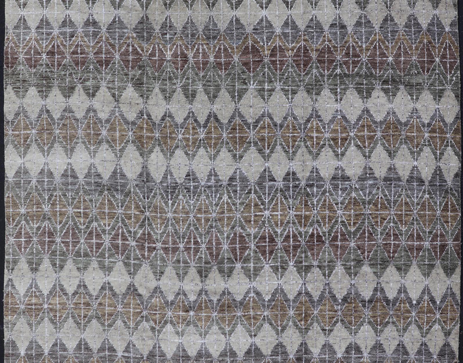 XXI secolo e contemporaneo Tappeto moderno scandinavo con motivi a diamante ripetuti 10 x 12 in vendita