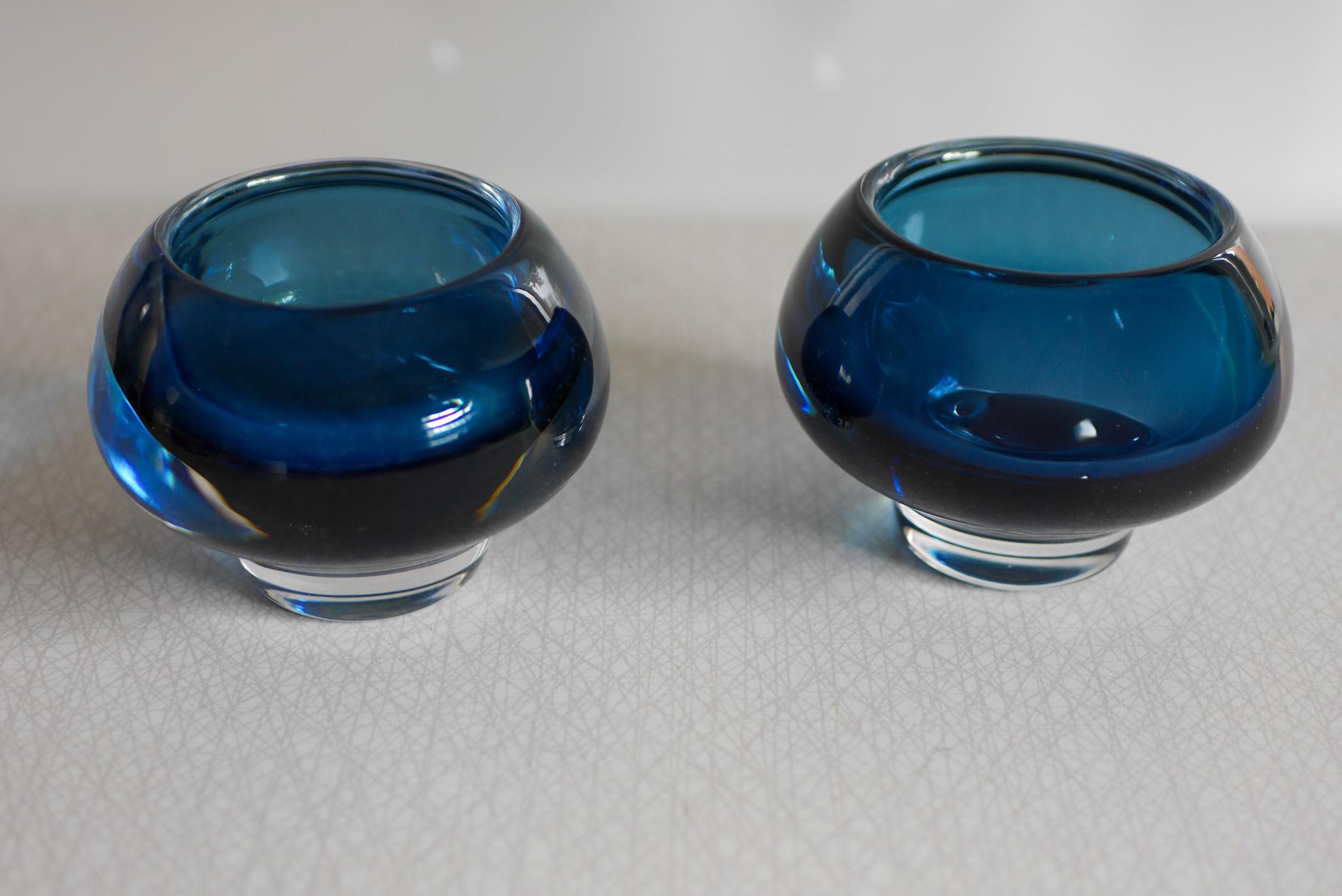 Modern Scandinavian sommerso glass bowls by Mona Morales Kosta Boda, Sweden For Sale 3