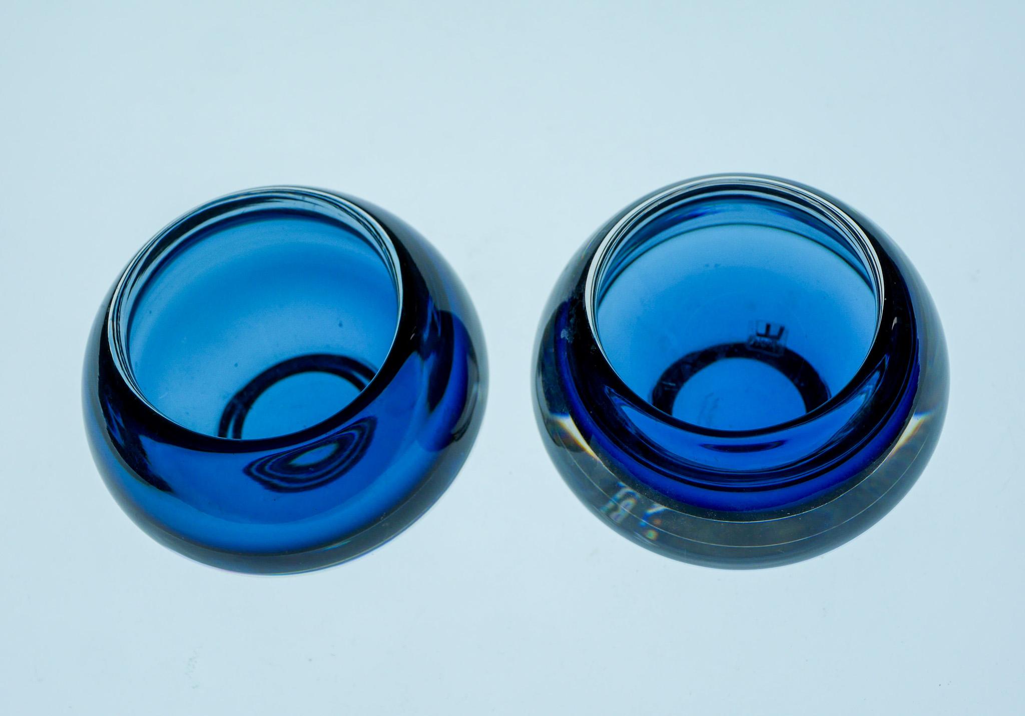 Modern Scandinavian sommerso glass bowls by Mona Morales Kosta Boda, Sweden For Sale 6