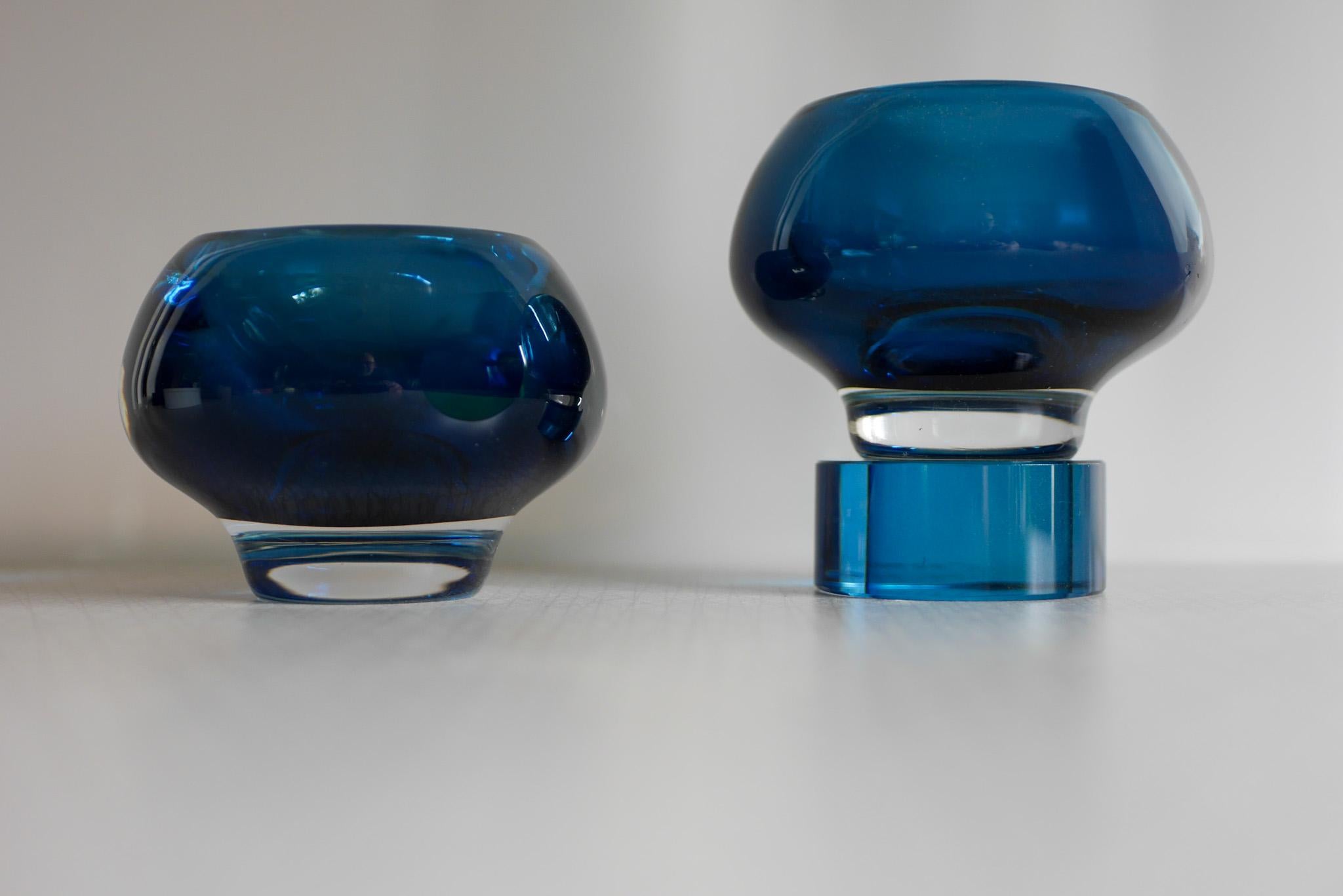 Modern Scandinavian sommerso glass bowls by Mona Morales Kosta Boda, Sweden In Good Condition For Sale In Skarpnäck, SE