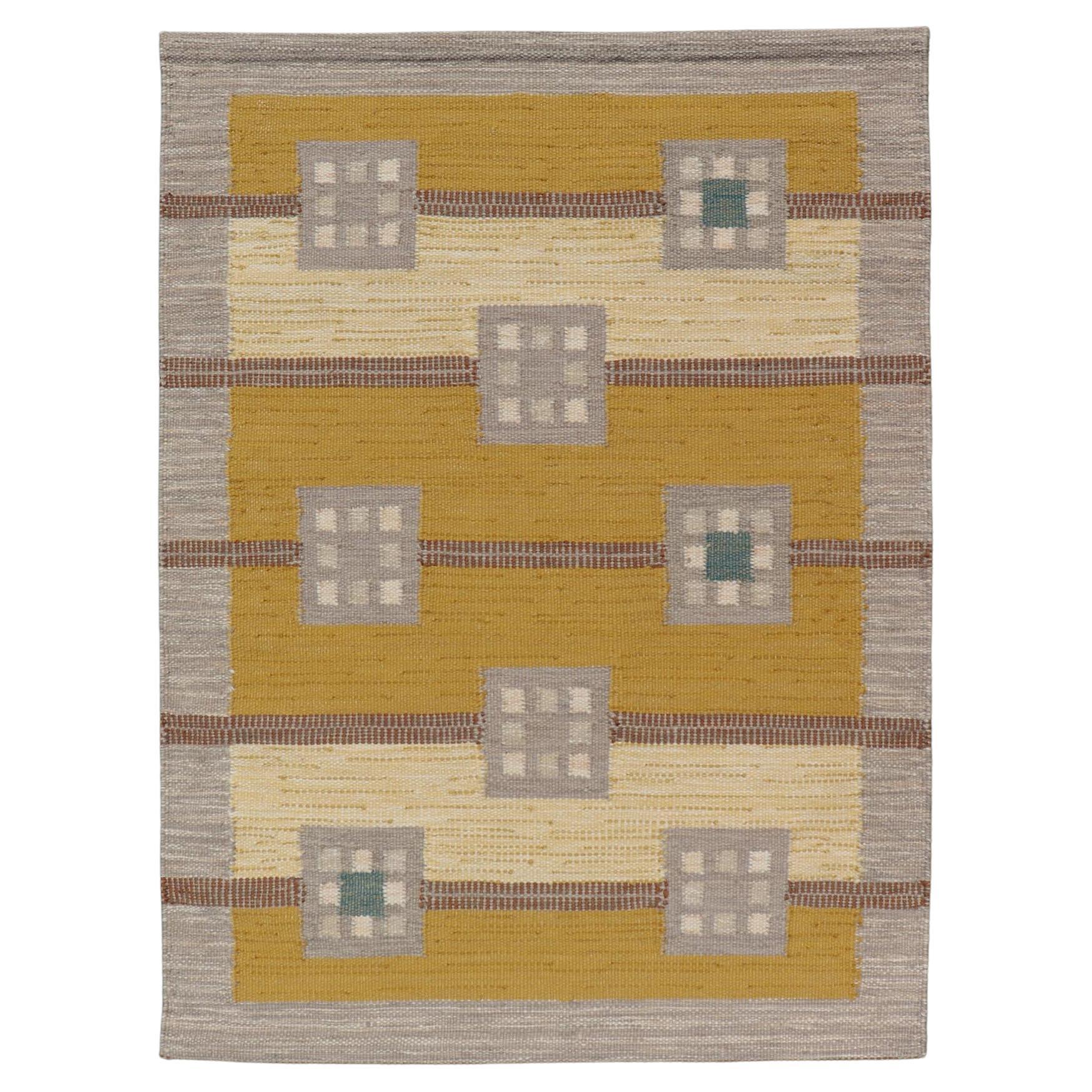 Picture Idea: Modern Scandinavian Style Flat Weave With Geometric Design In Shades