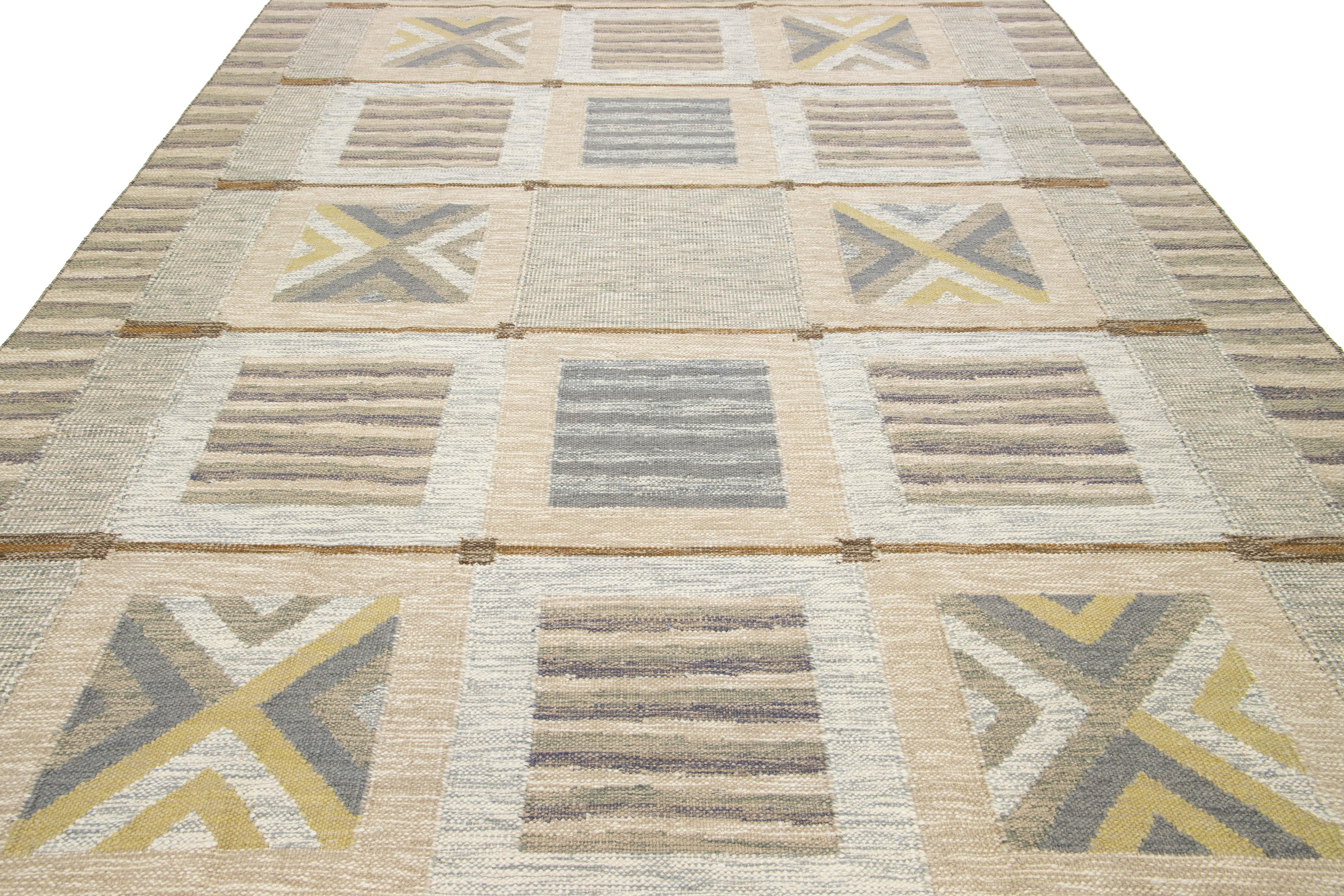 The Modern Scandinavian Style Tapis en laine à armure plate  En beige avec motif géométrique Neuf - En vente à Norwalk, CT