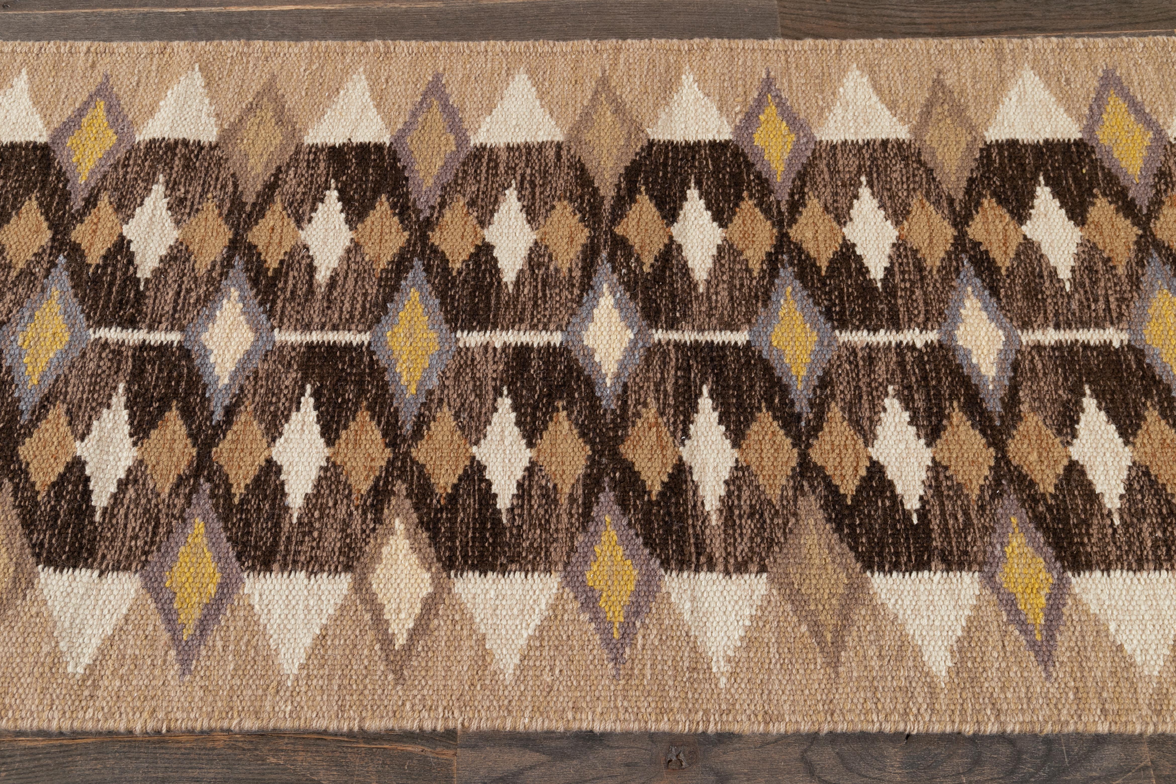 XXI secolo e contemporaneo Tappeto in lana a trama piatta in stile scandinavo moderno con disegno geometrico in marrone in vendita