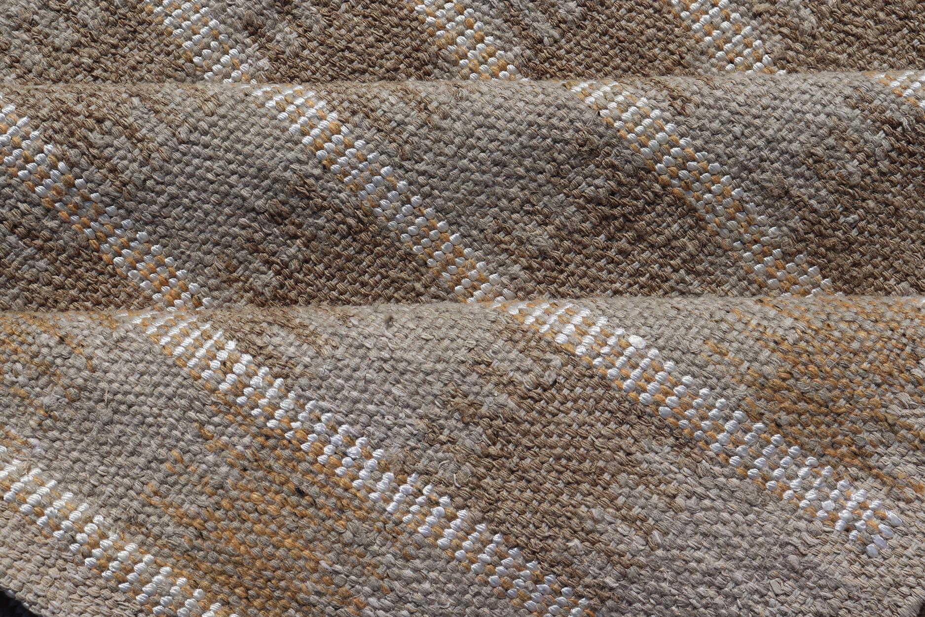 Moderner skandinavischer/schweizer Flachgewebe-Teppich im geometrischen Design in Erdtönen in Flachgewebe im Angebot 4