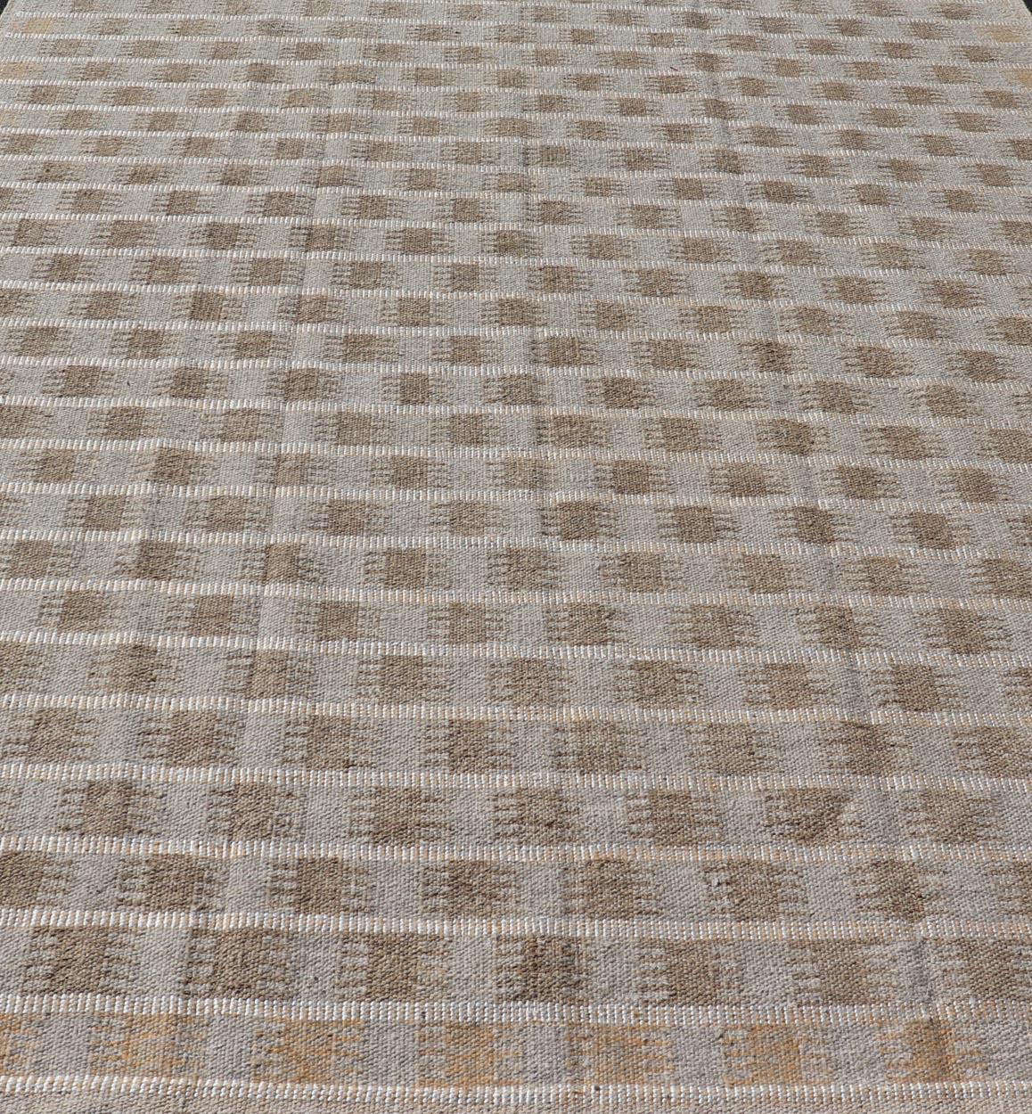 Moderner skandinavischer/schweizer Flachgewebe-Teppich im geometrischen Design in Erdtönen in Flachgewebe (Wolle) im Angebot